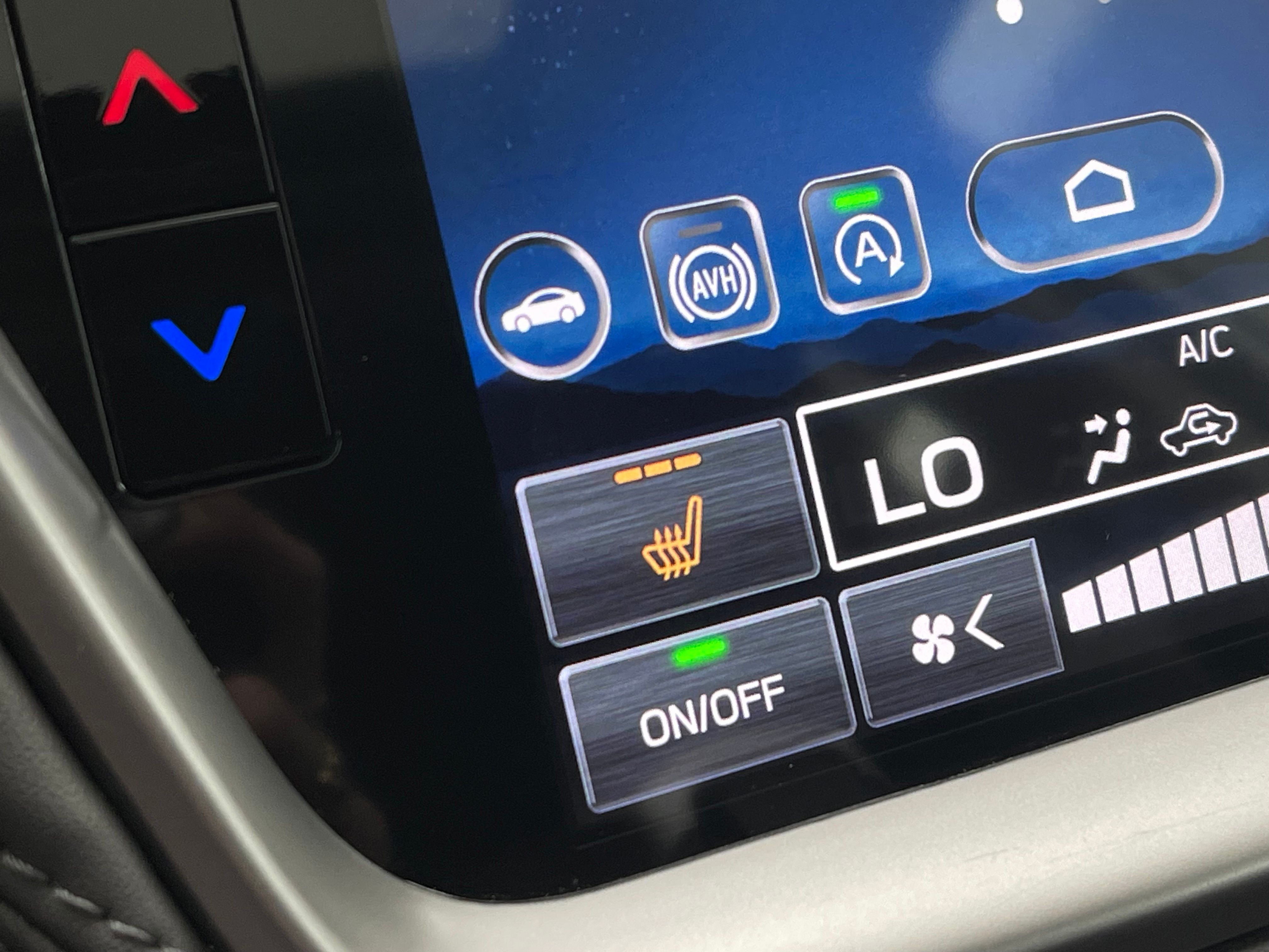 Used 2023 Ice Silver Metallic Subaru Onyx Edition XT image 6