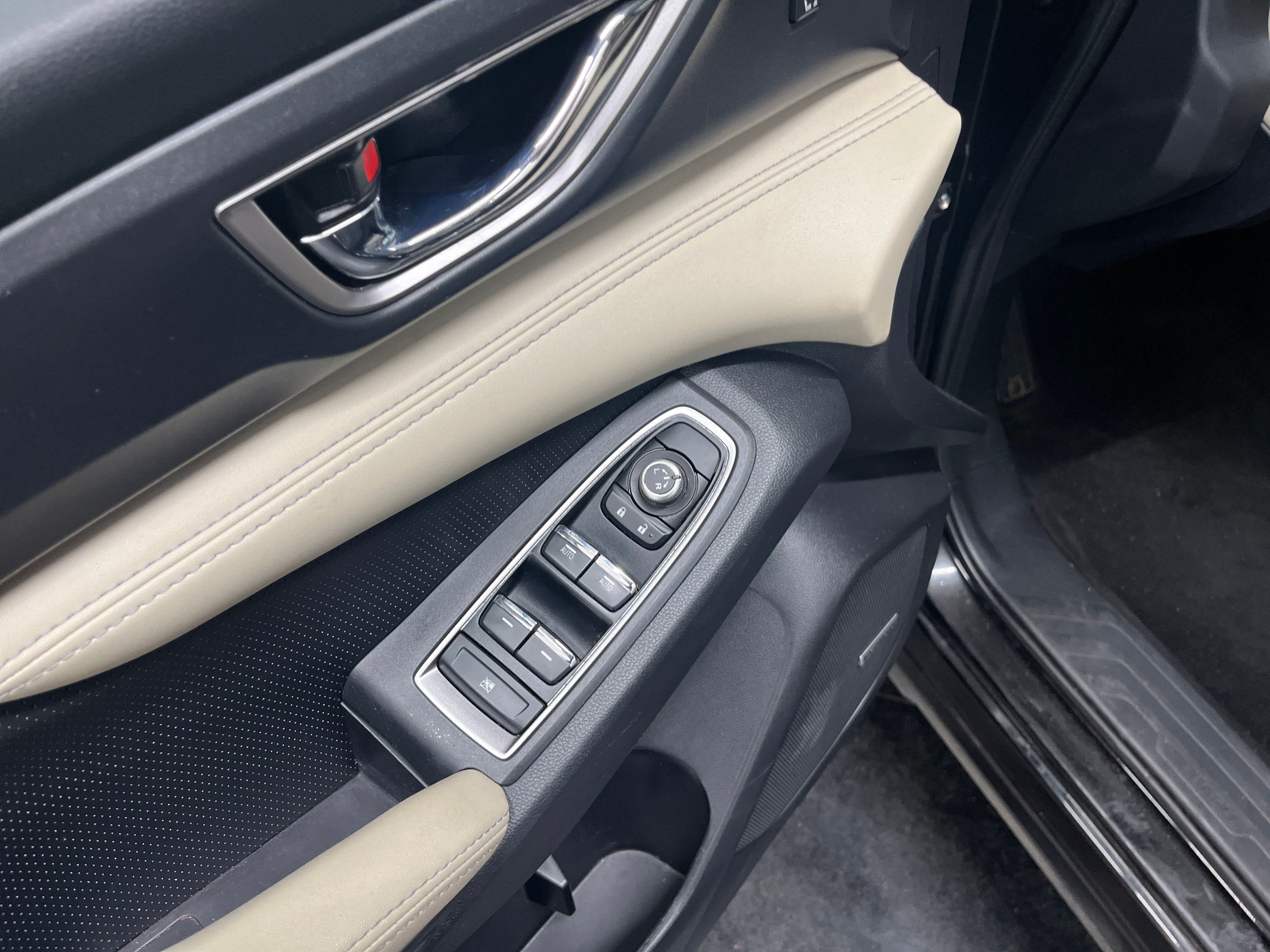 2022 Subaru Ascent Limited photo
