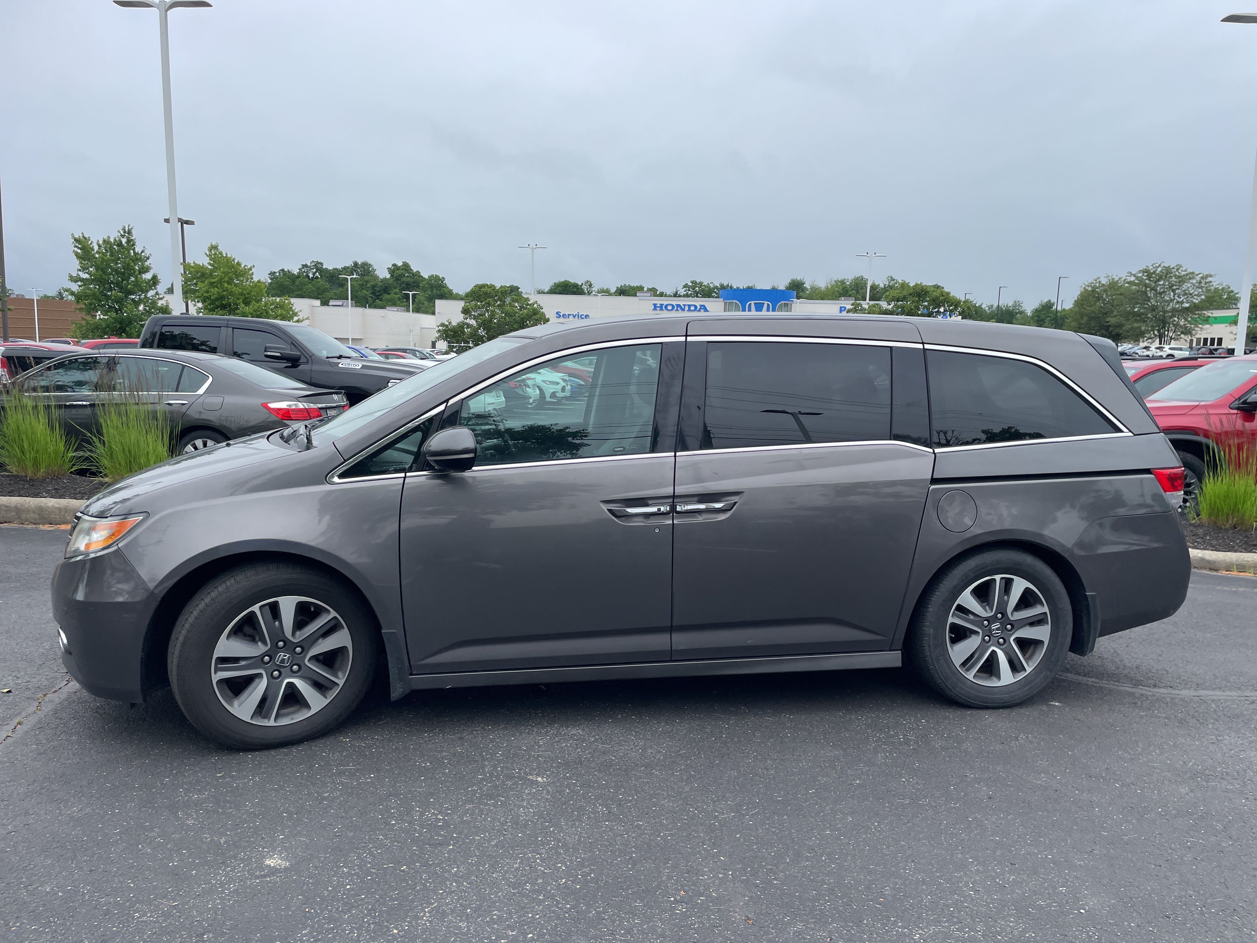 2015 Honda Odyssey Touring Elite photo