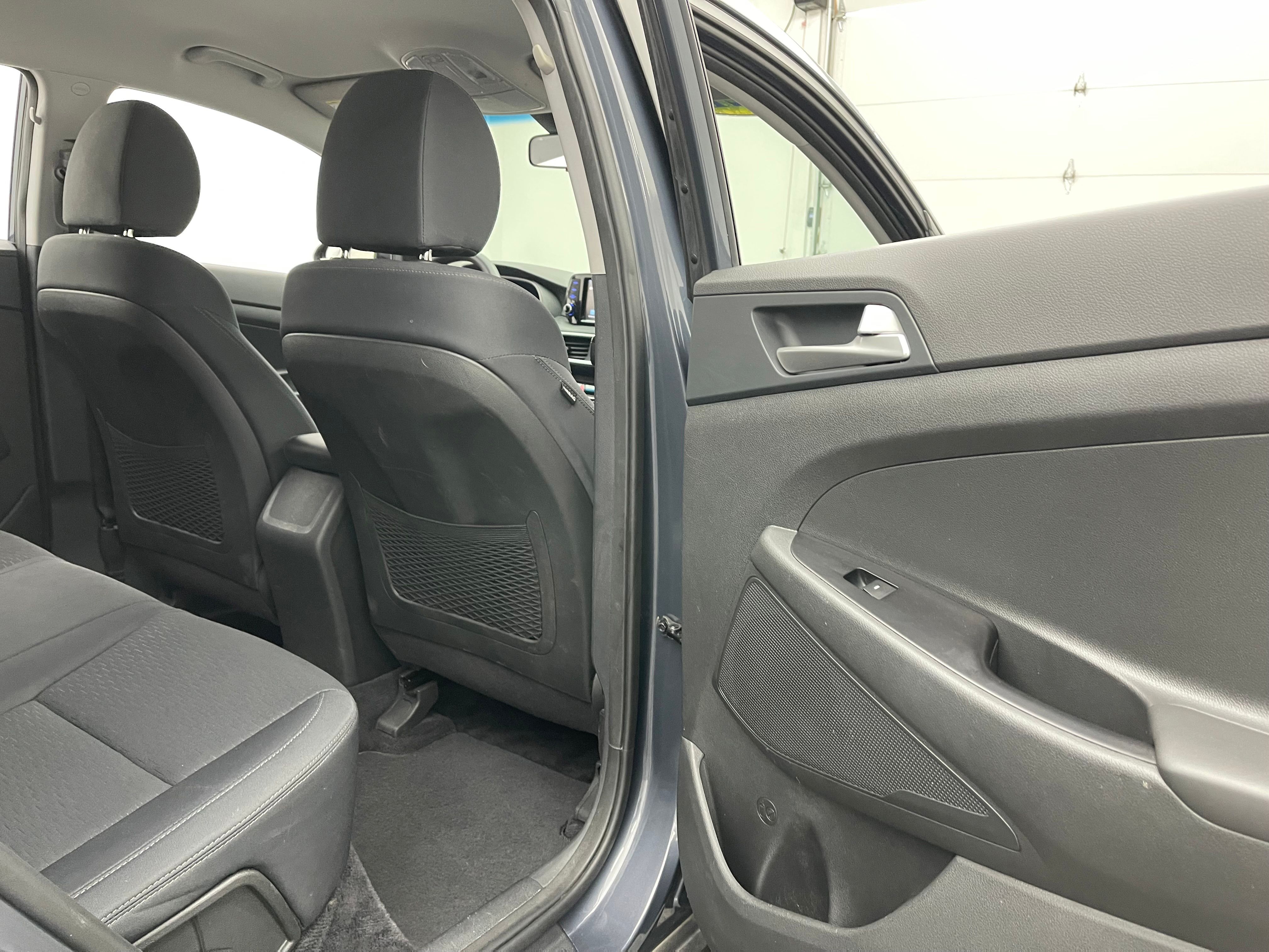 Used 2021 Dusk Blue Hyundai SE image 29