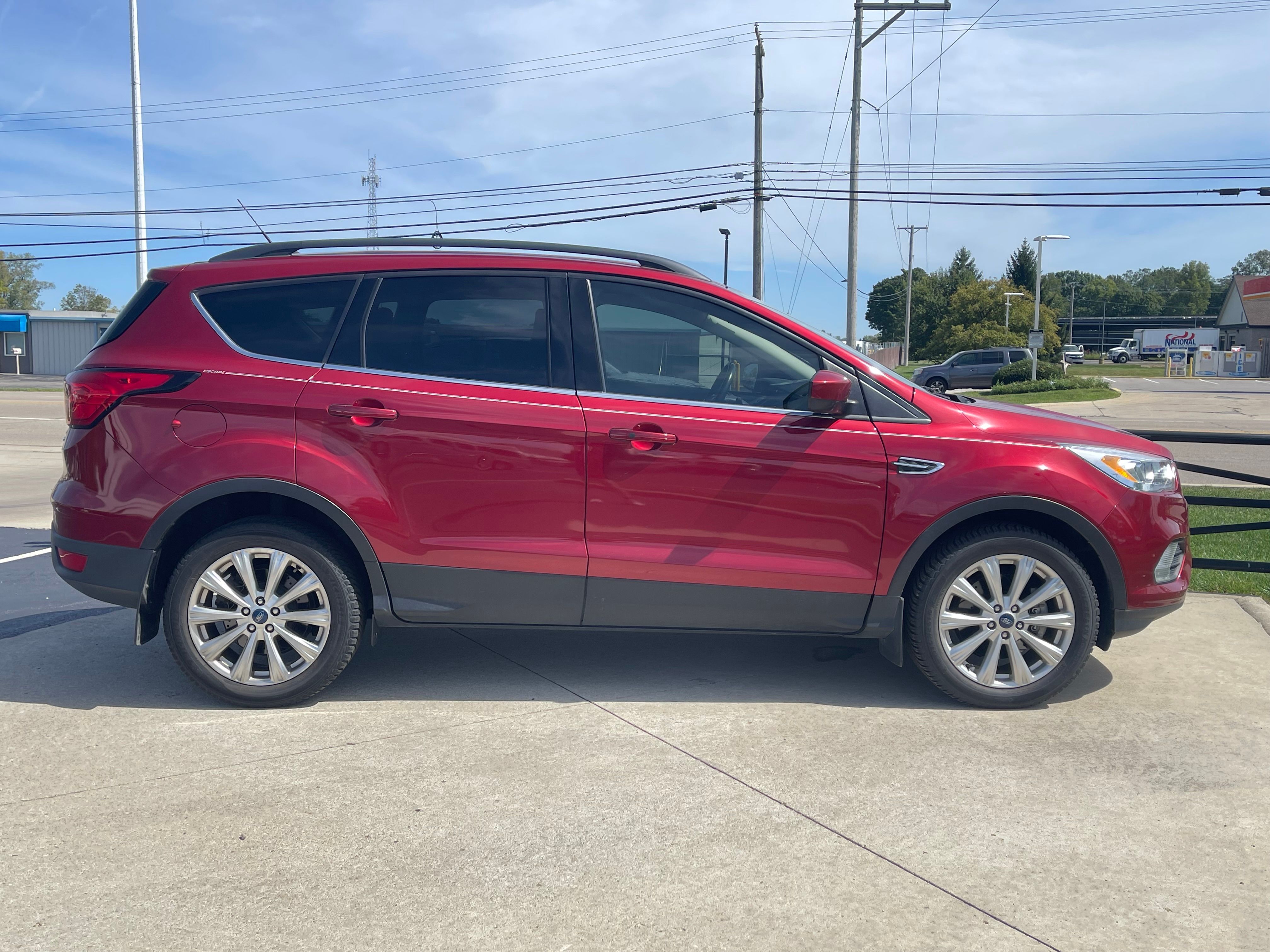 Used 2019 Ruby Red Metallic Ford SEL image 8