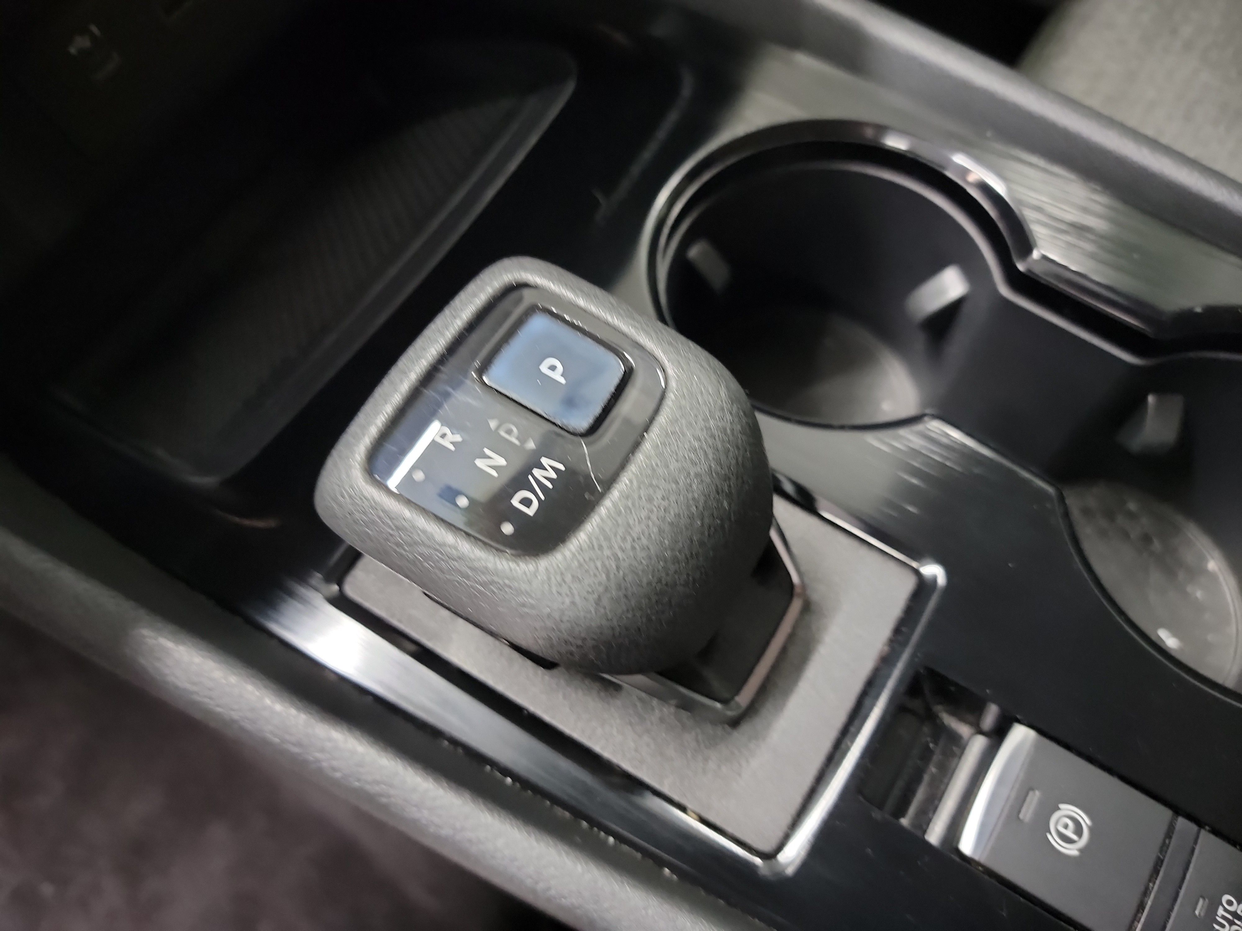 2021 Nissan Rogue SV photo