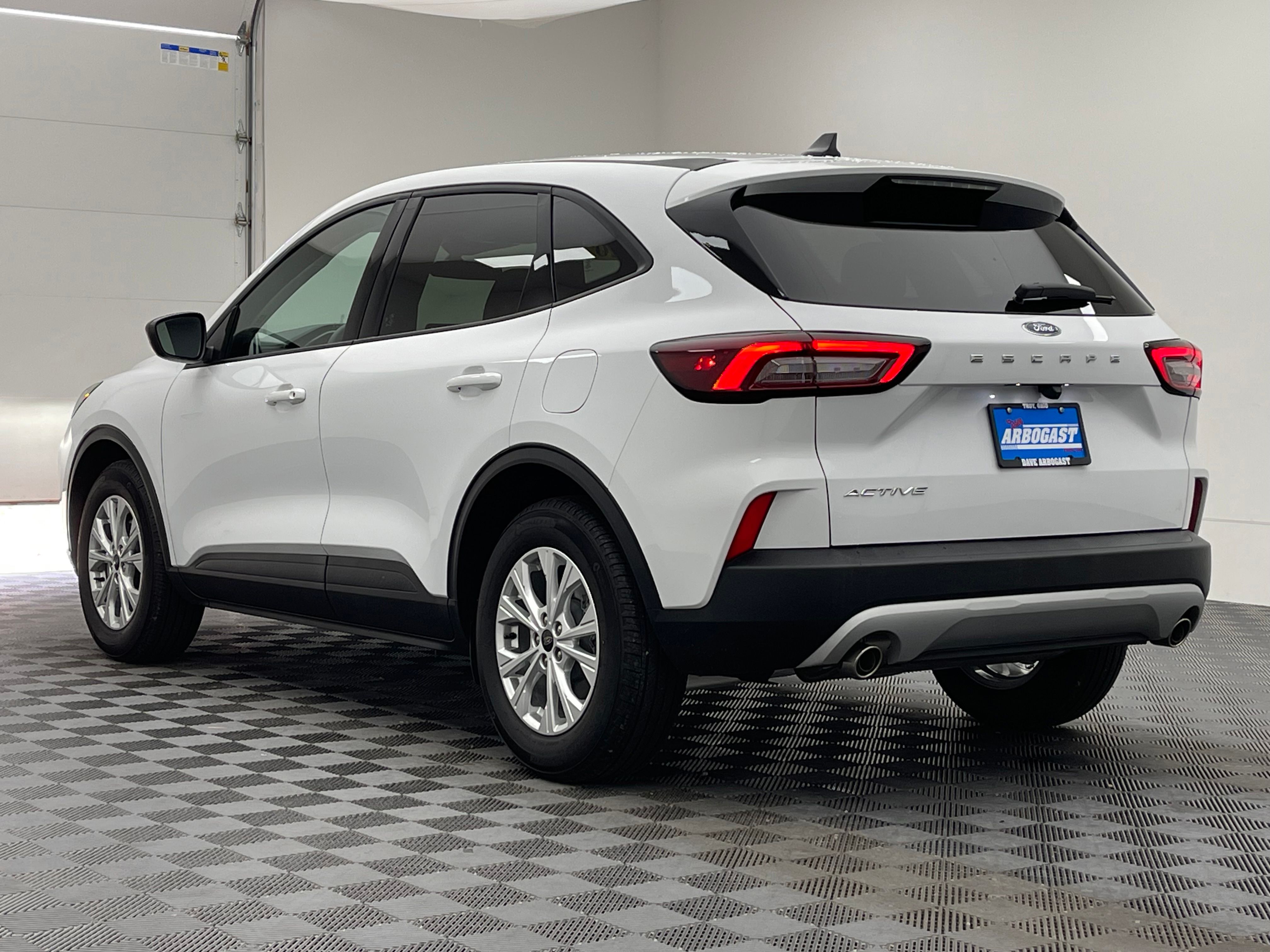 Used 2026 Oxford White Ford Active image 9