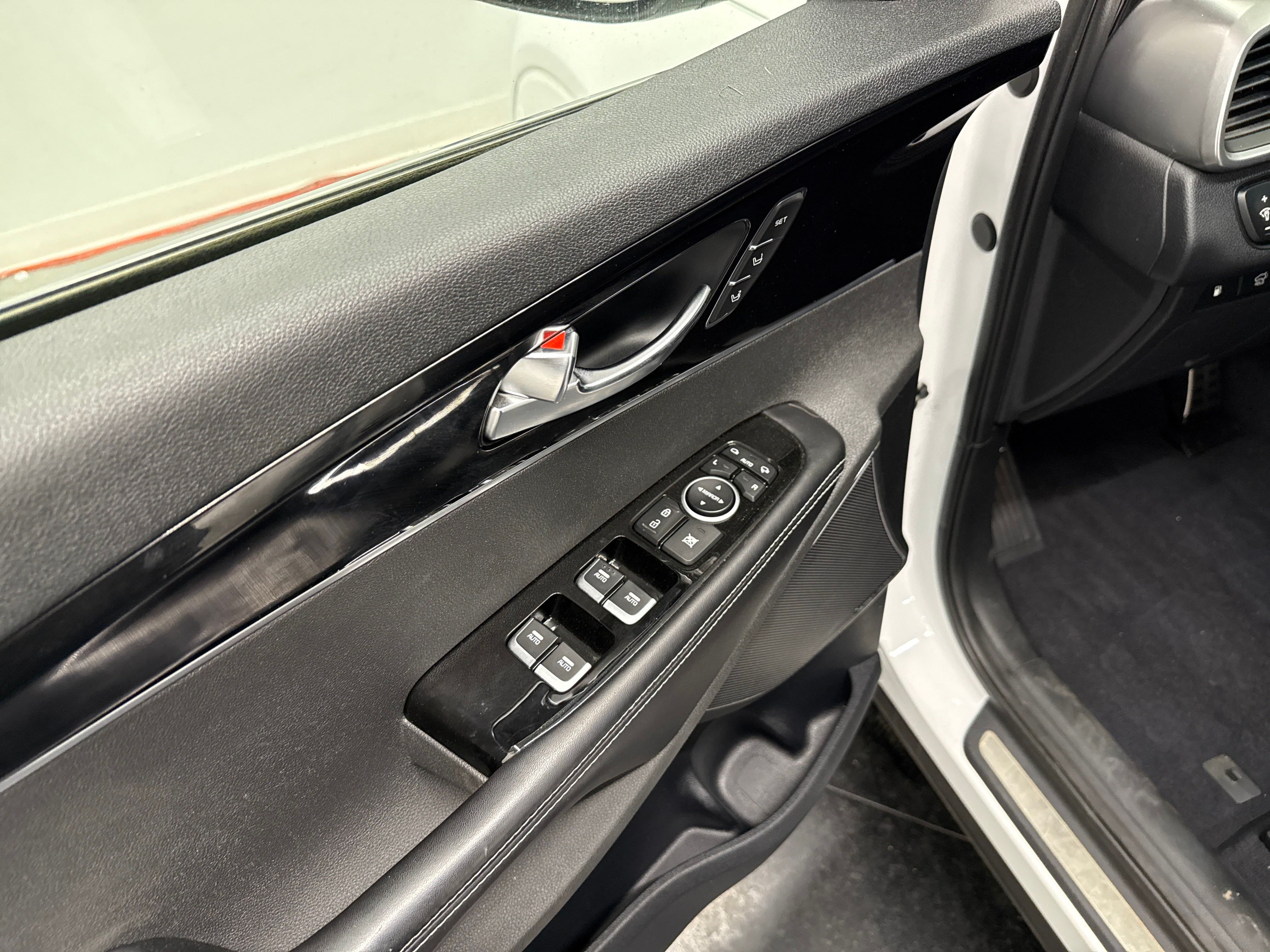 2019 Kia Sorento SX Limited photo