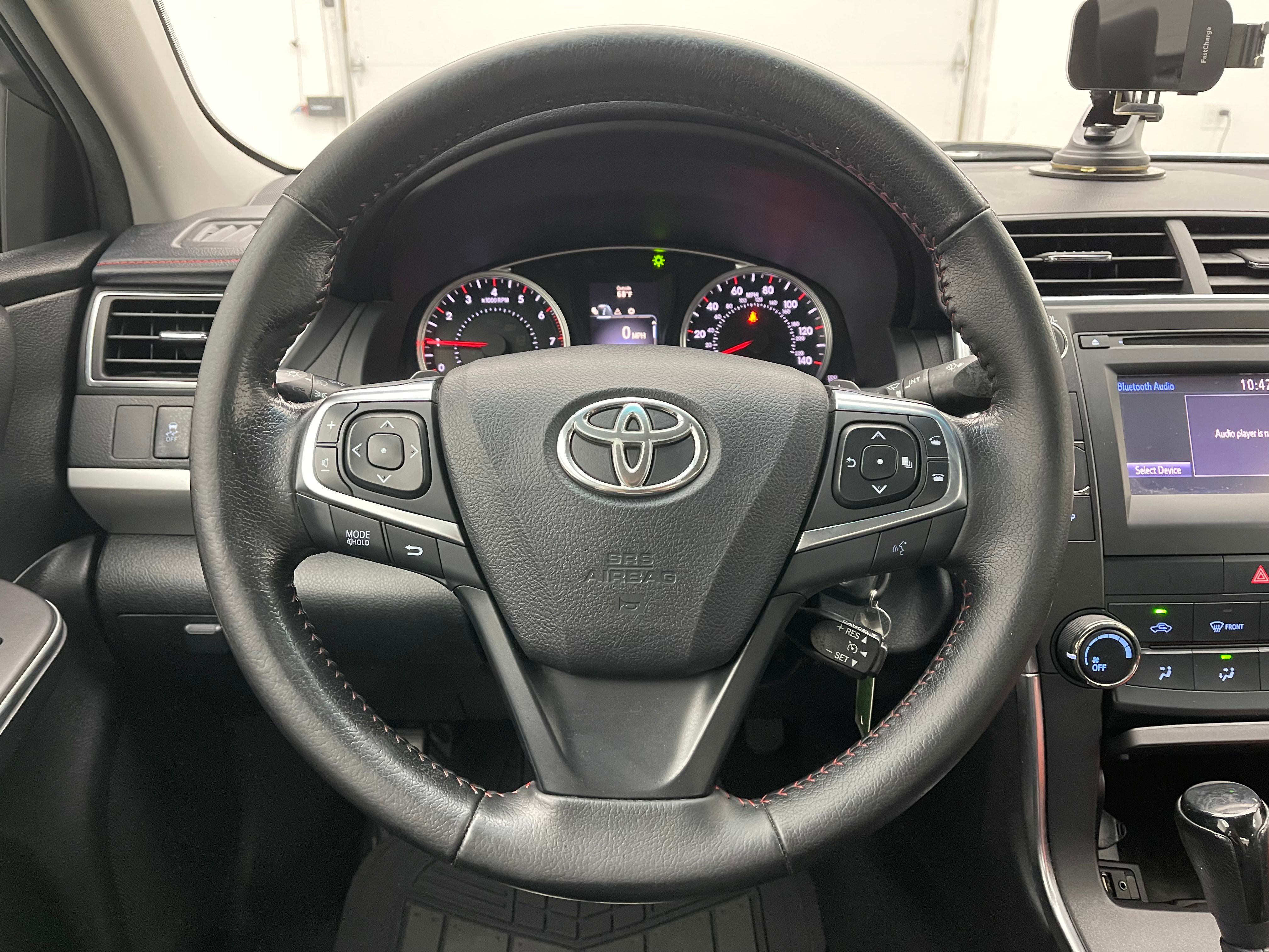 Used 2016 Super White Toyota SE image 17