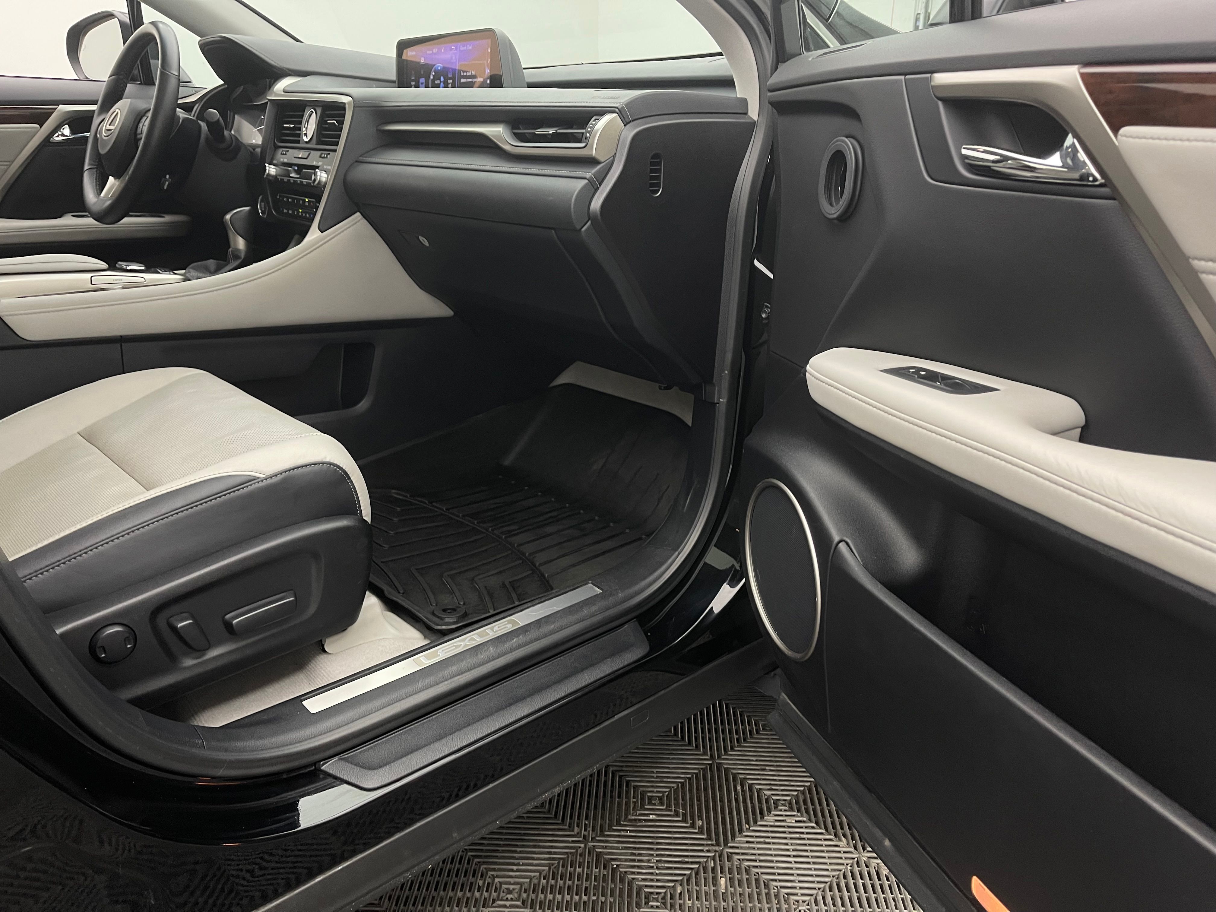 Used 2016 Obsidian Lexus 350 image 34