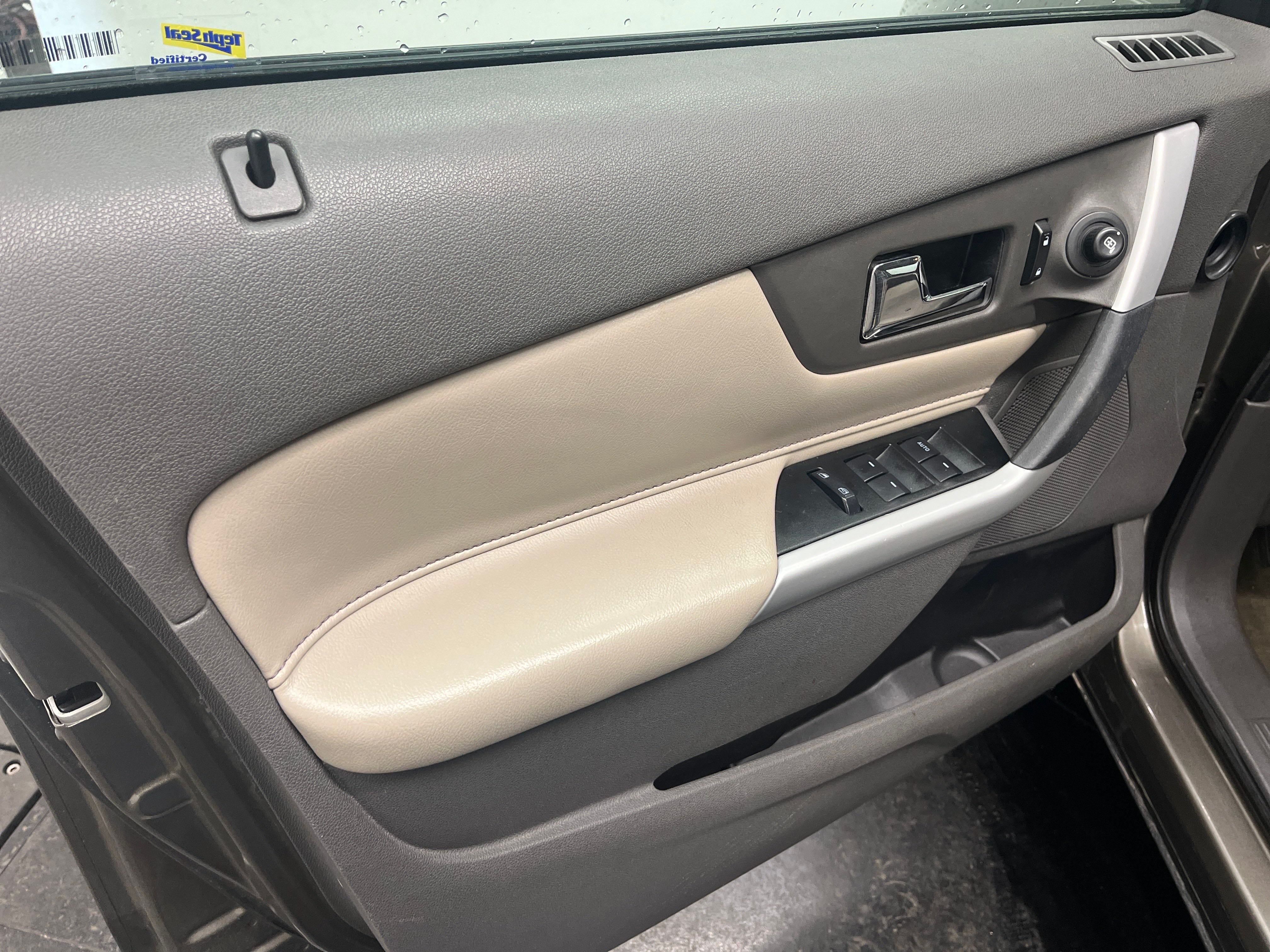 2014 Ford Edge SEL photo