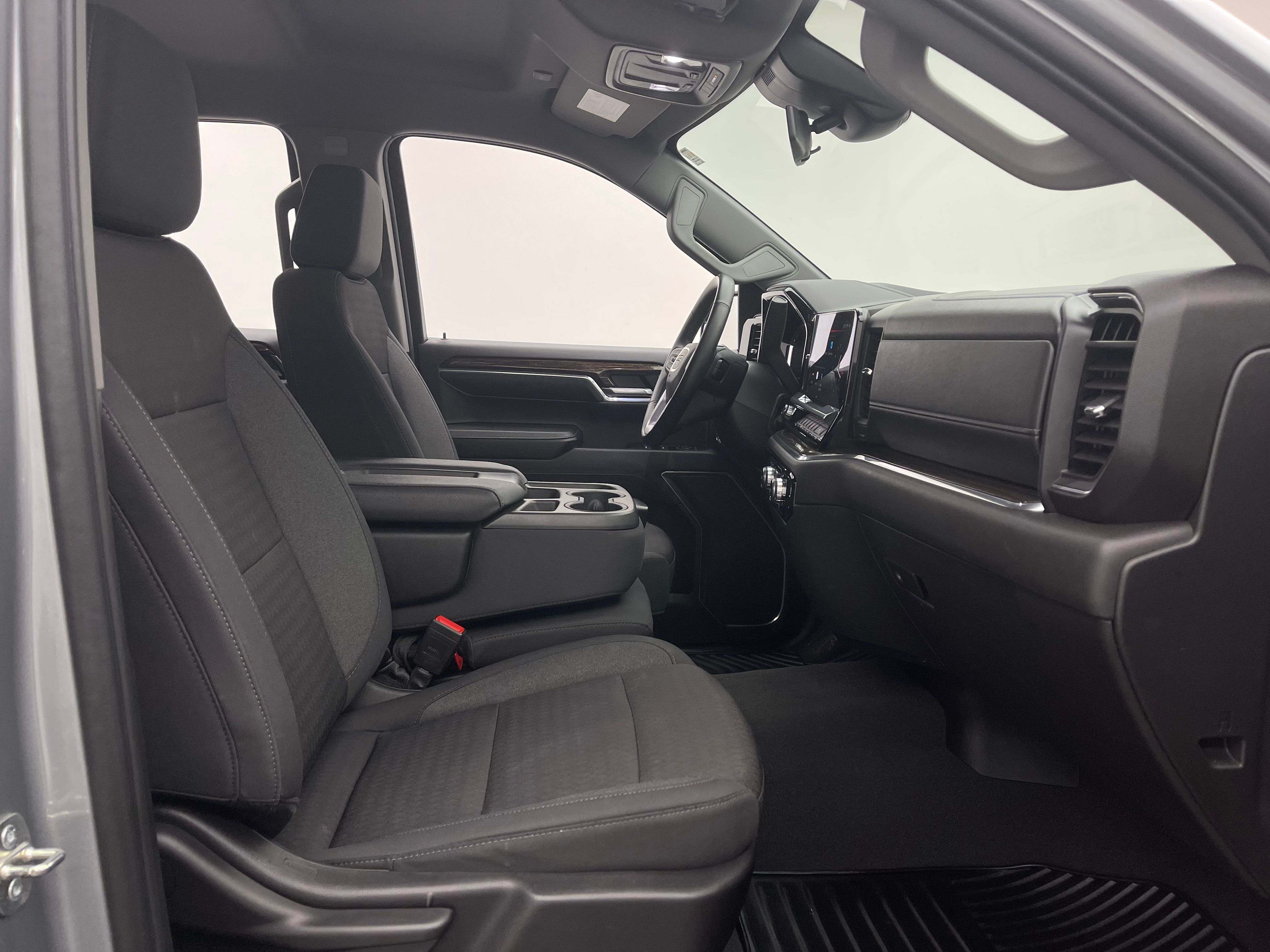 Used 2023 Sterling Metallic GMC Elevation image 32