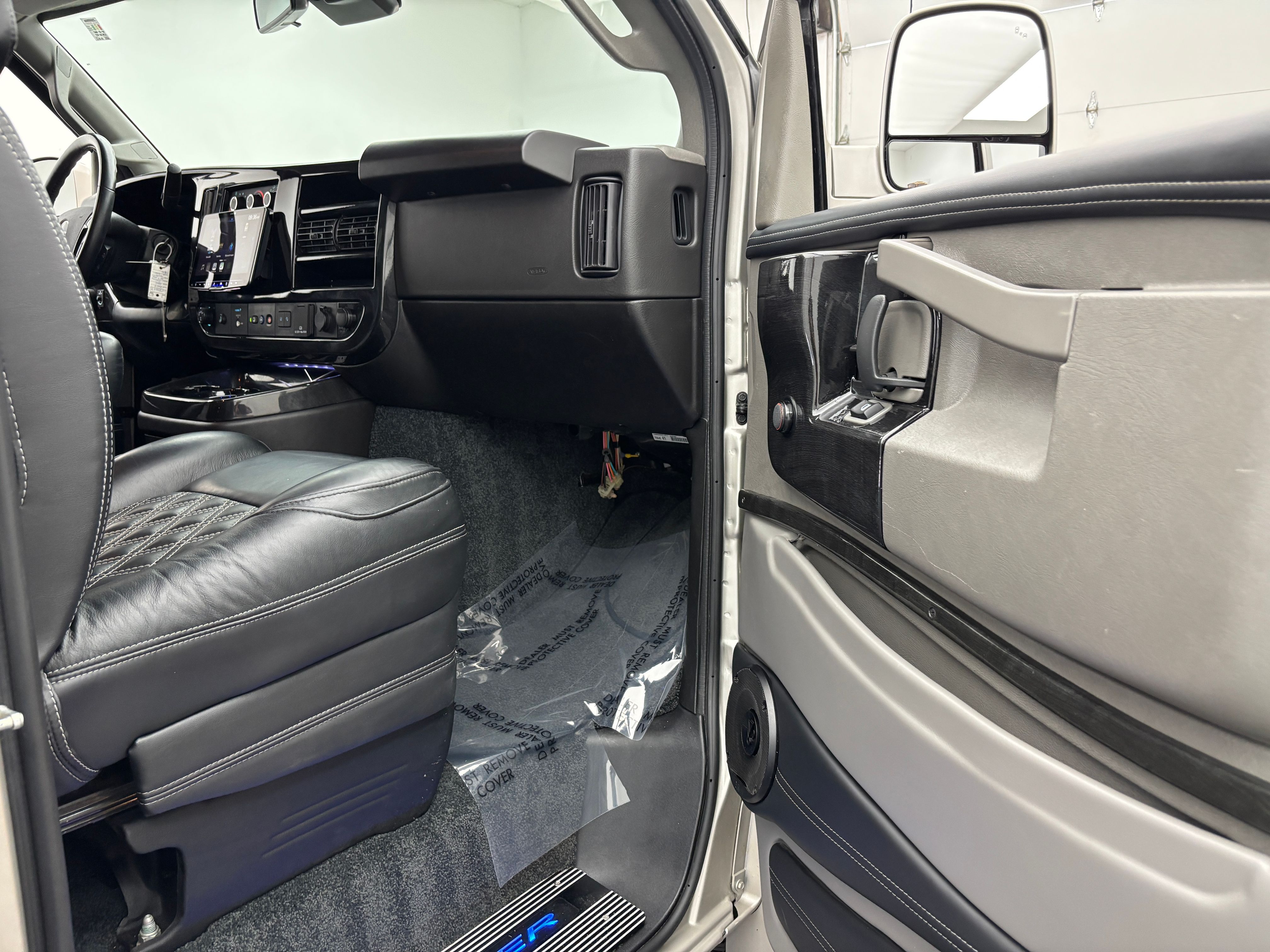 Used 2024 Special Exterior Color GMC Explorer Limited SE image 22