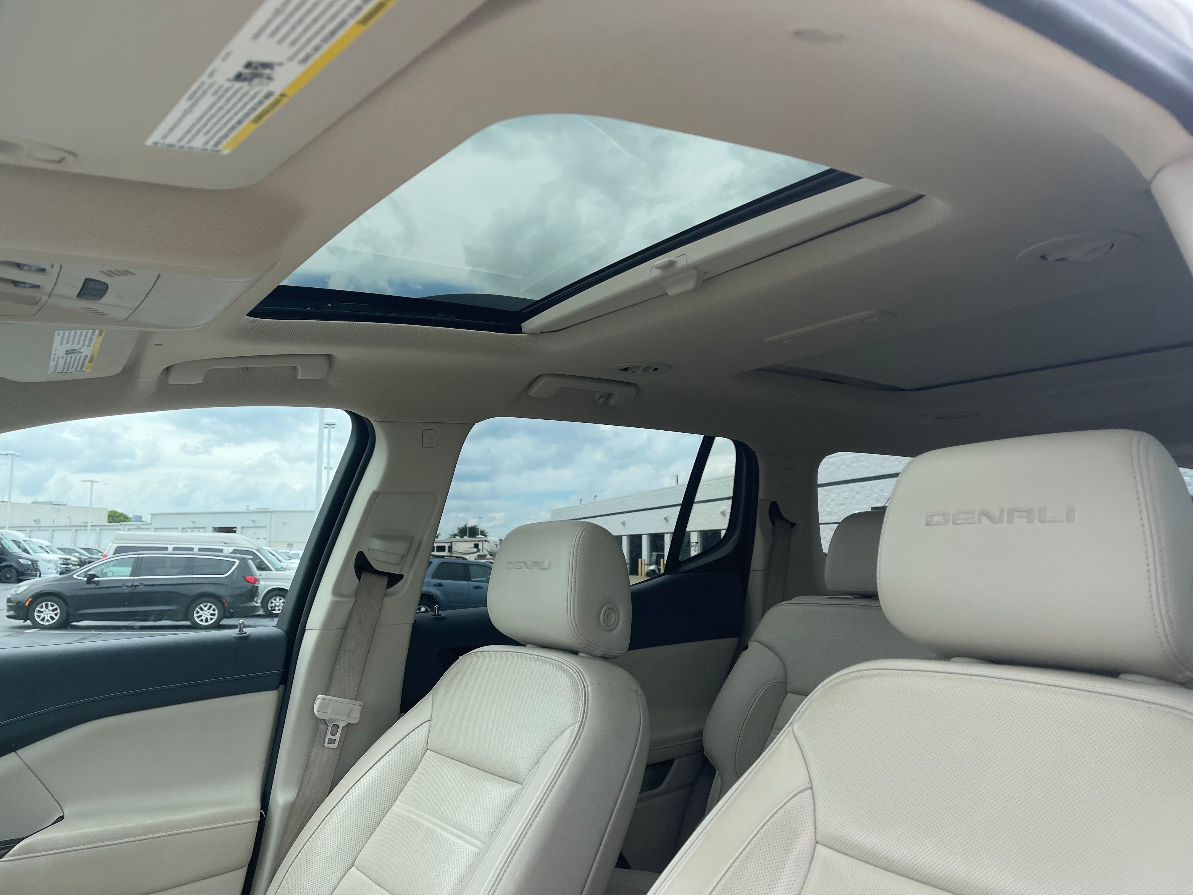 Used 2020 White Frost Tricoat GMC Denali image 13