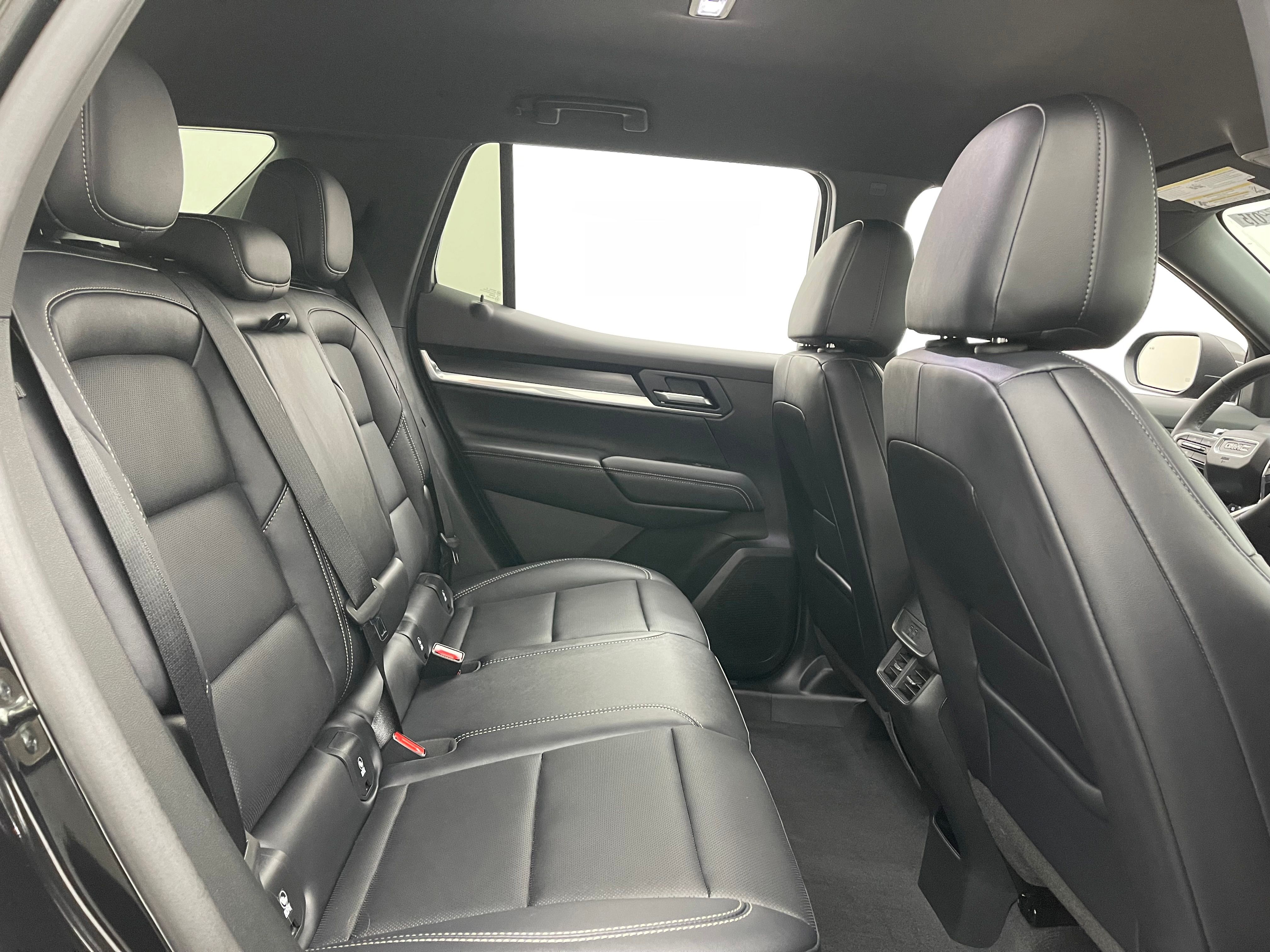 New 2027 Ebony Twilight Metallic GMC Elevation image 36