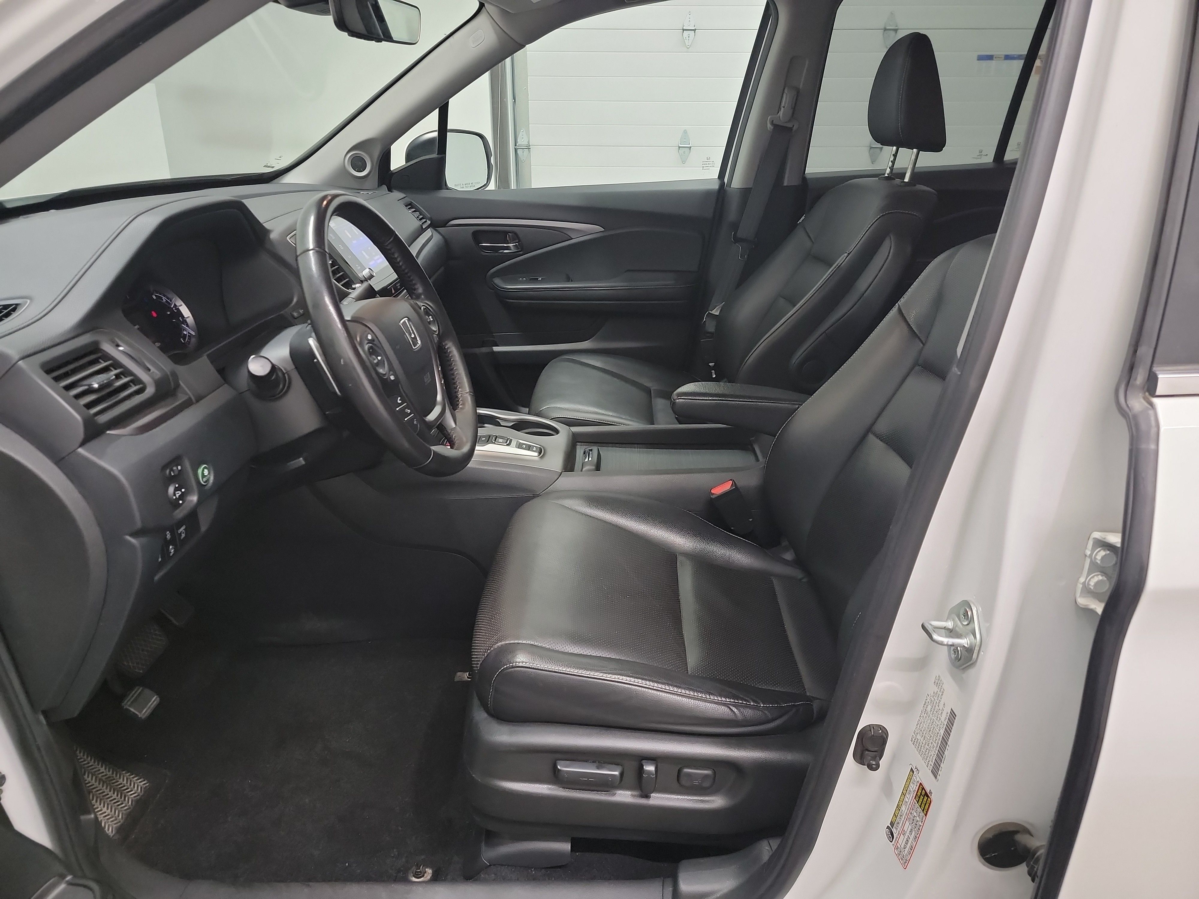 2021 Honda Ridgeline RTL photo