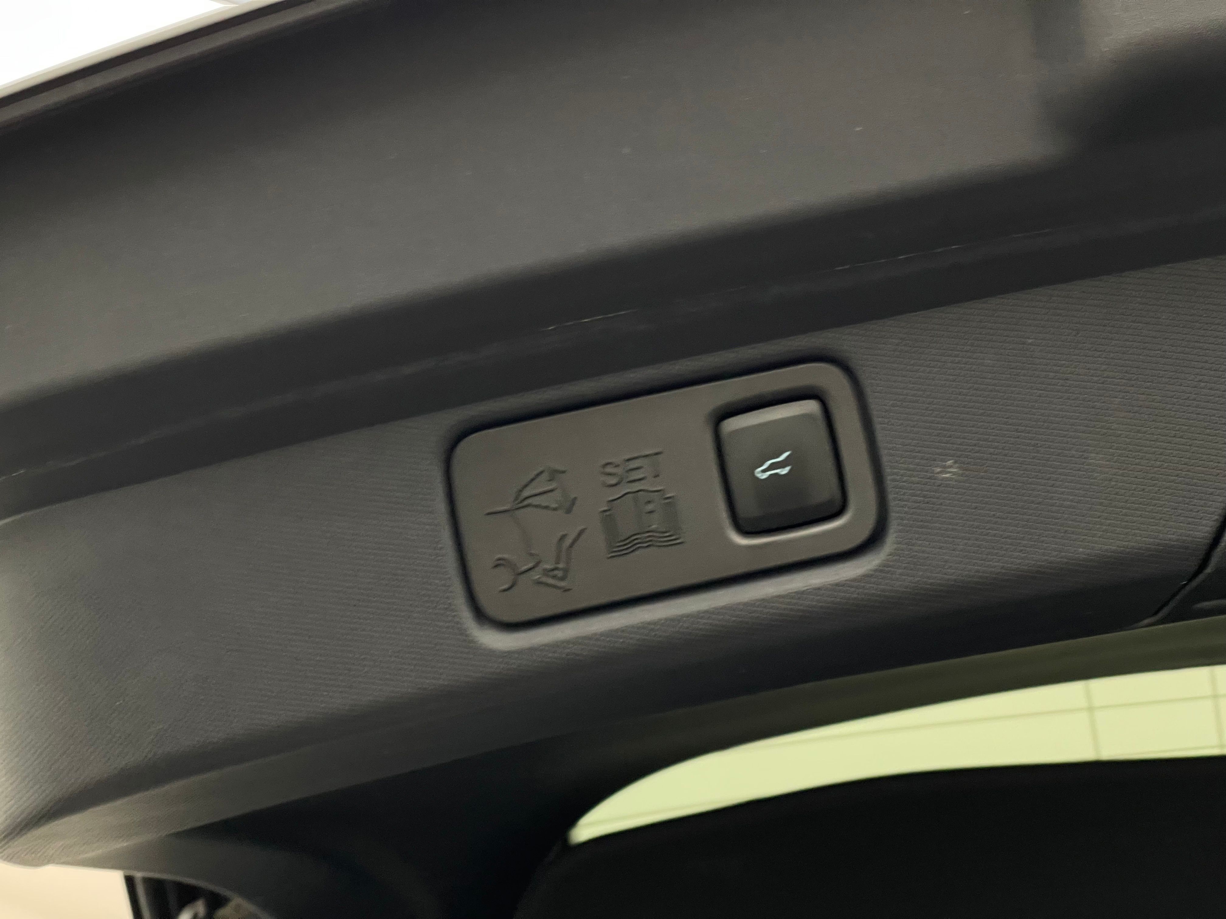 Used 2021 White Metallic Ford Premium image 11