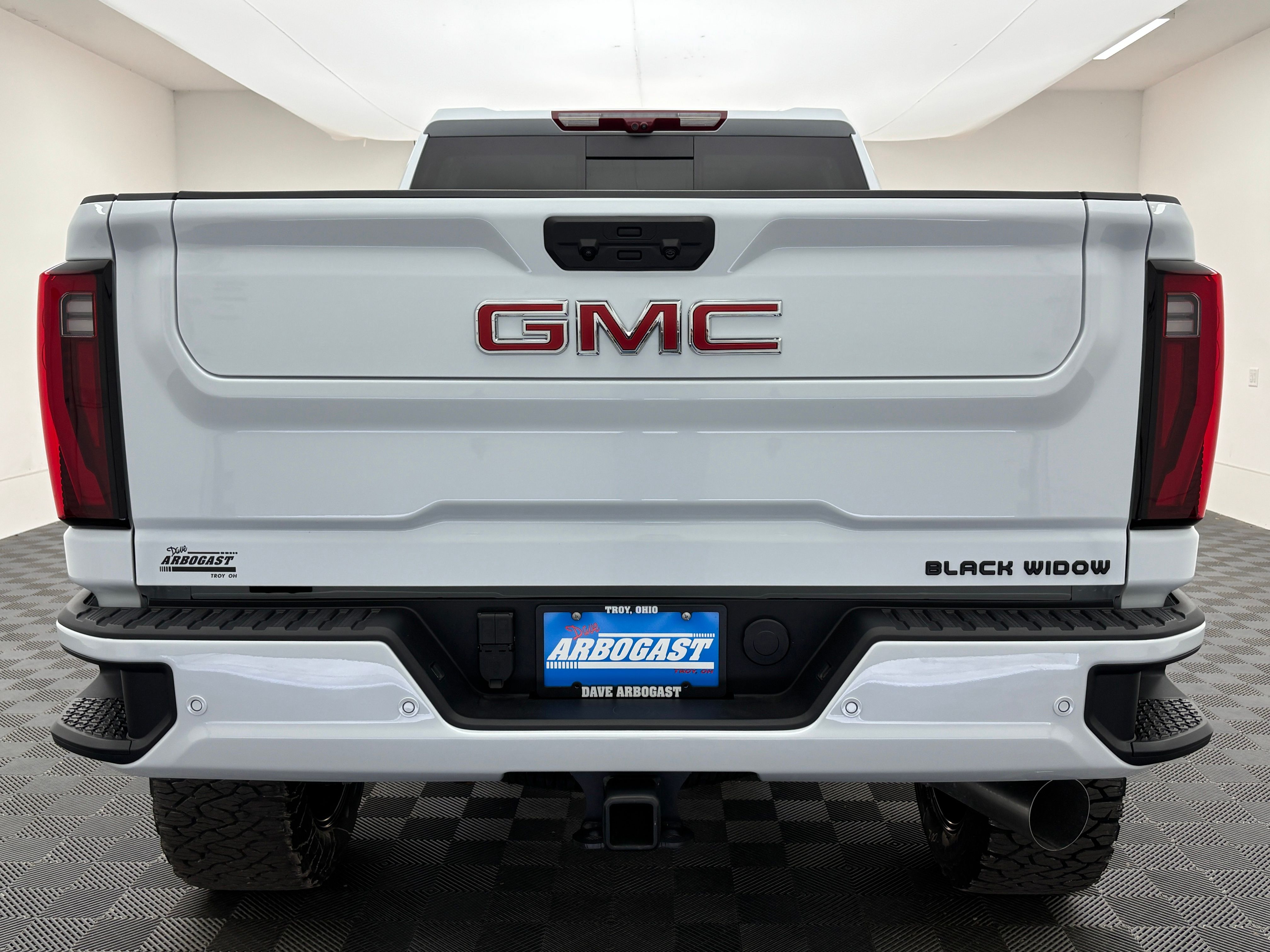 New 2026 Glacier White Tricoat GMC Denali image 11
