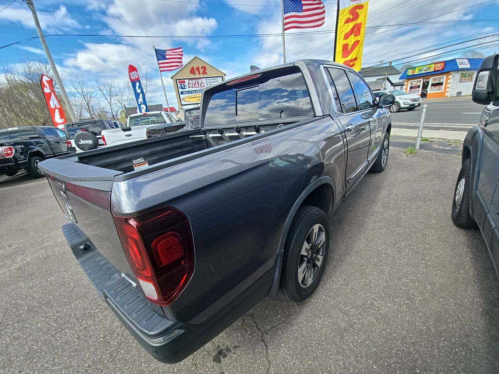 2017 Honda Ridgeline RTL-E photo