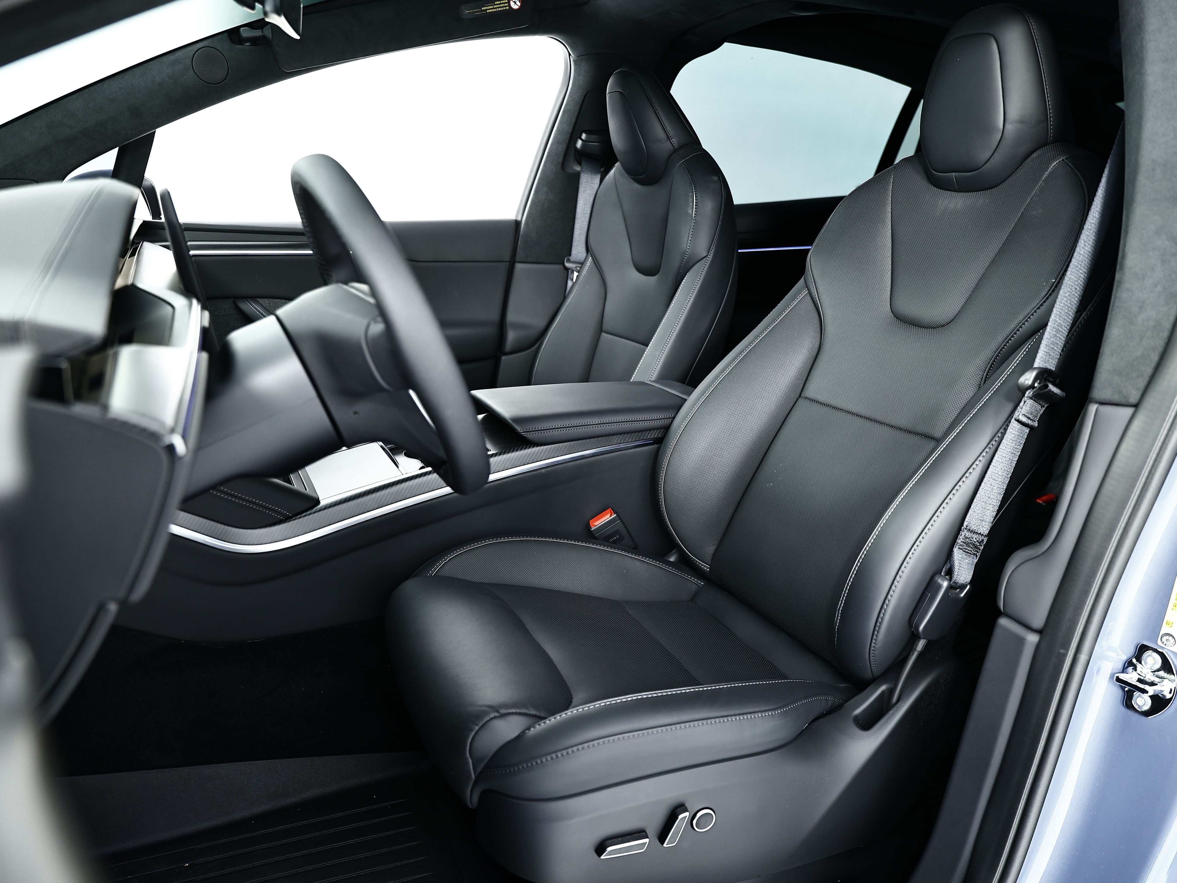 Used 2026 Blue Tesla Plaid image 5