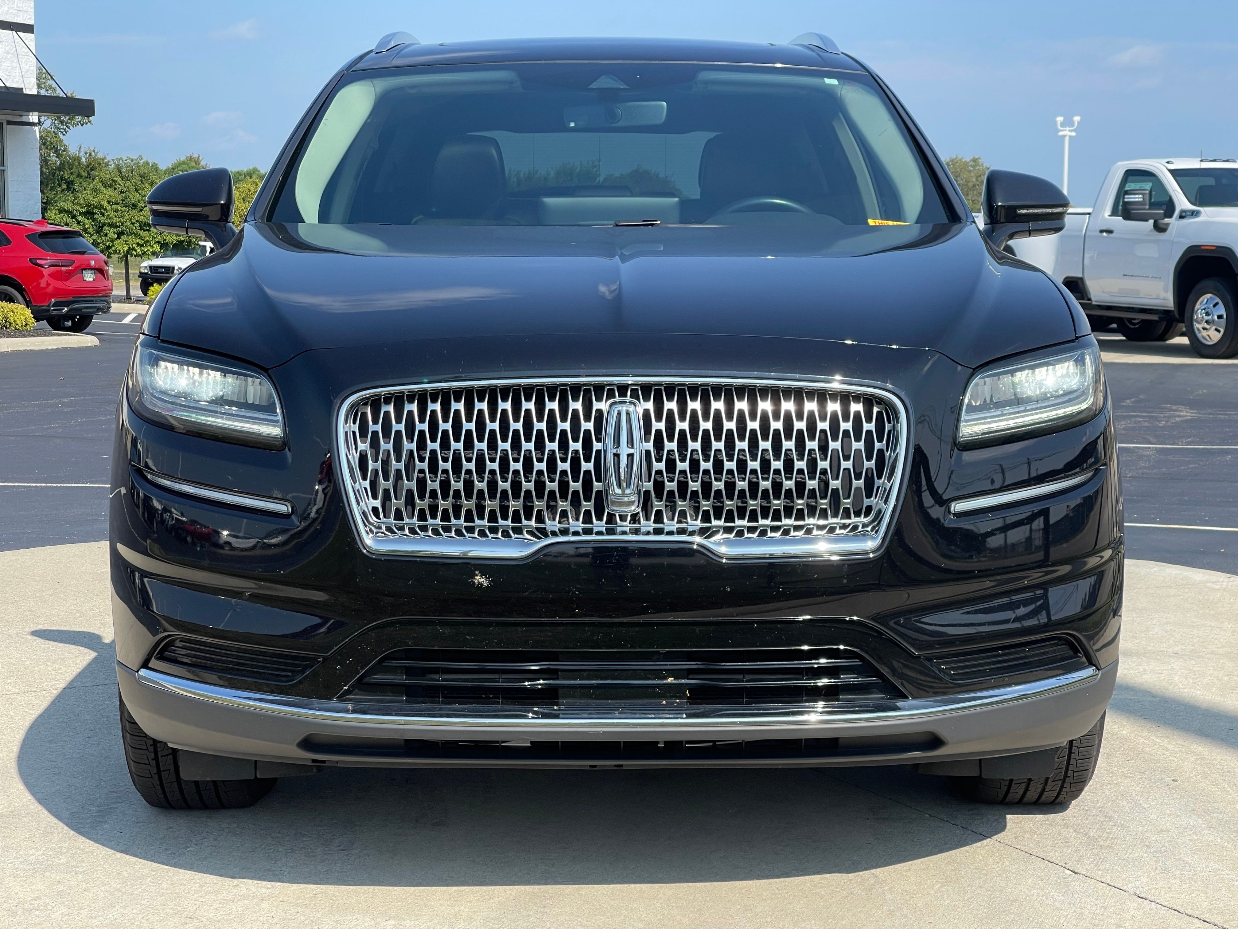 Used 2022 Infinite Black Metallic Clearcoat Lincoln Reserve image 2