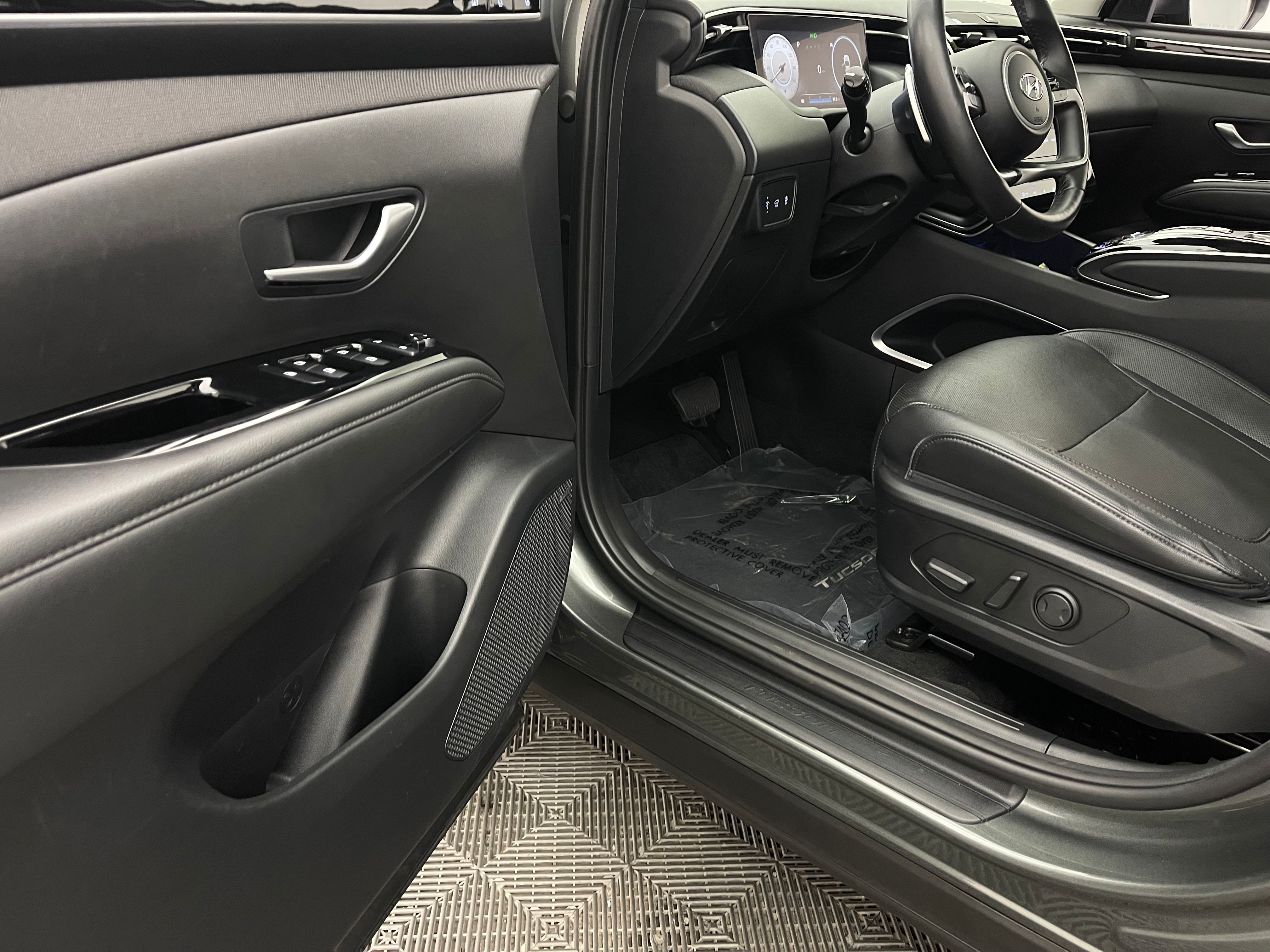 Used 2023 Amazon Gray Hyundai Limited image 16