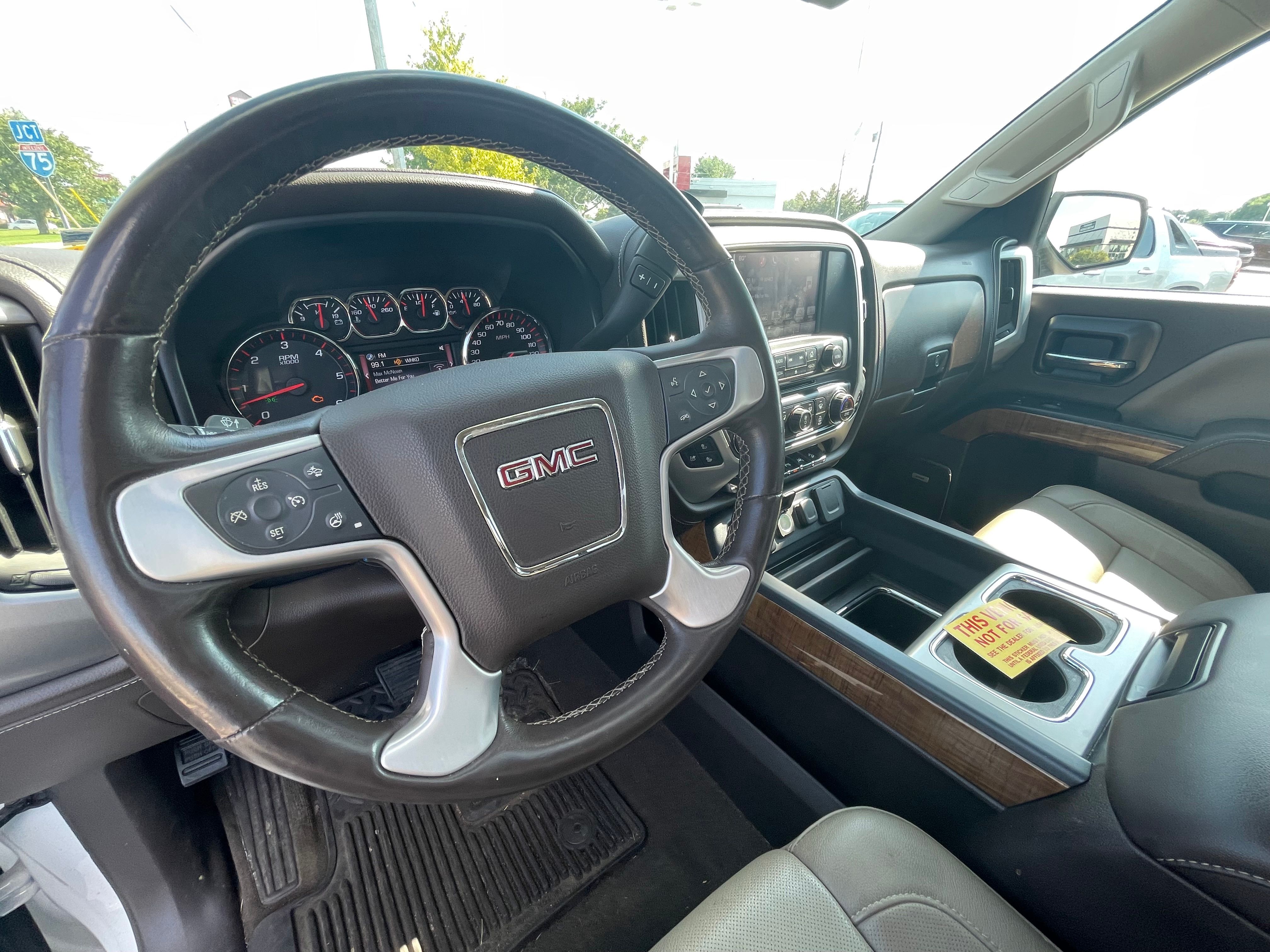 Used 2016 White Frost Tricoat GMC SLT image 9