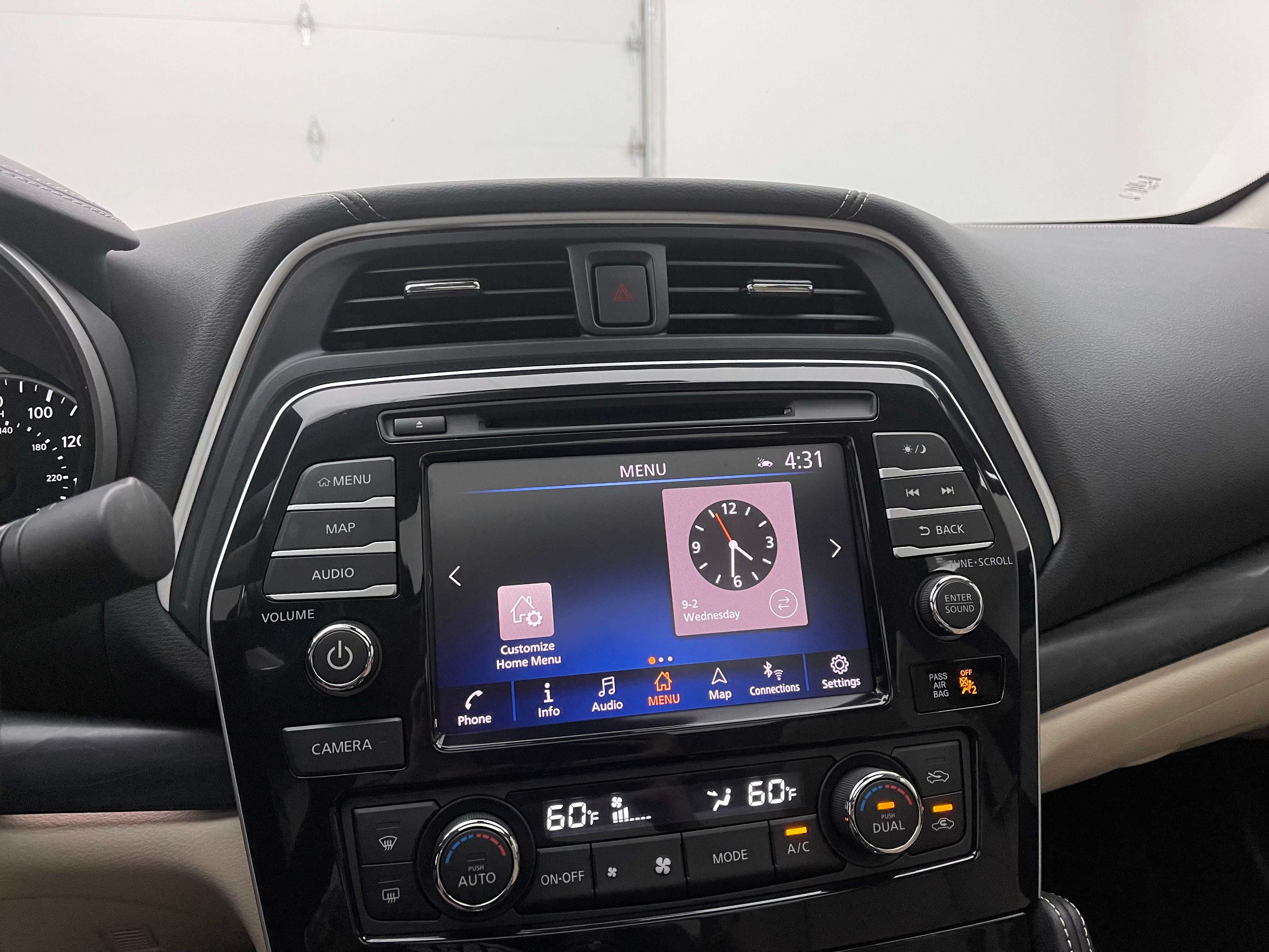 Used 2023 Pearl White Tricoat Nissan Platinum image 26
