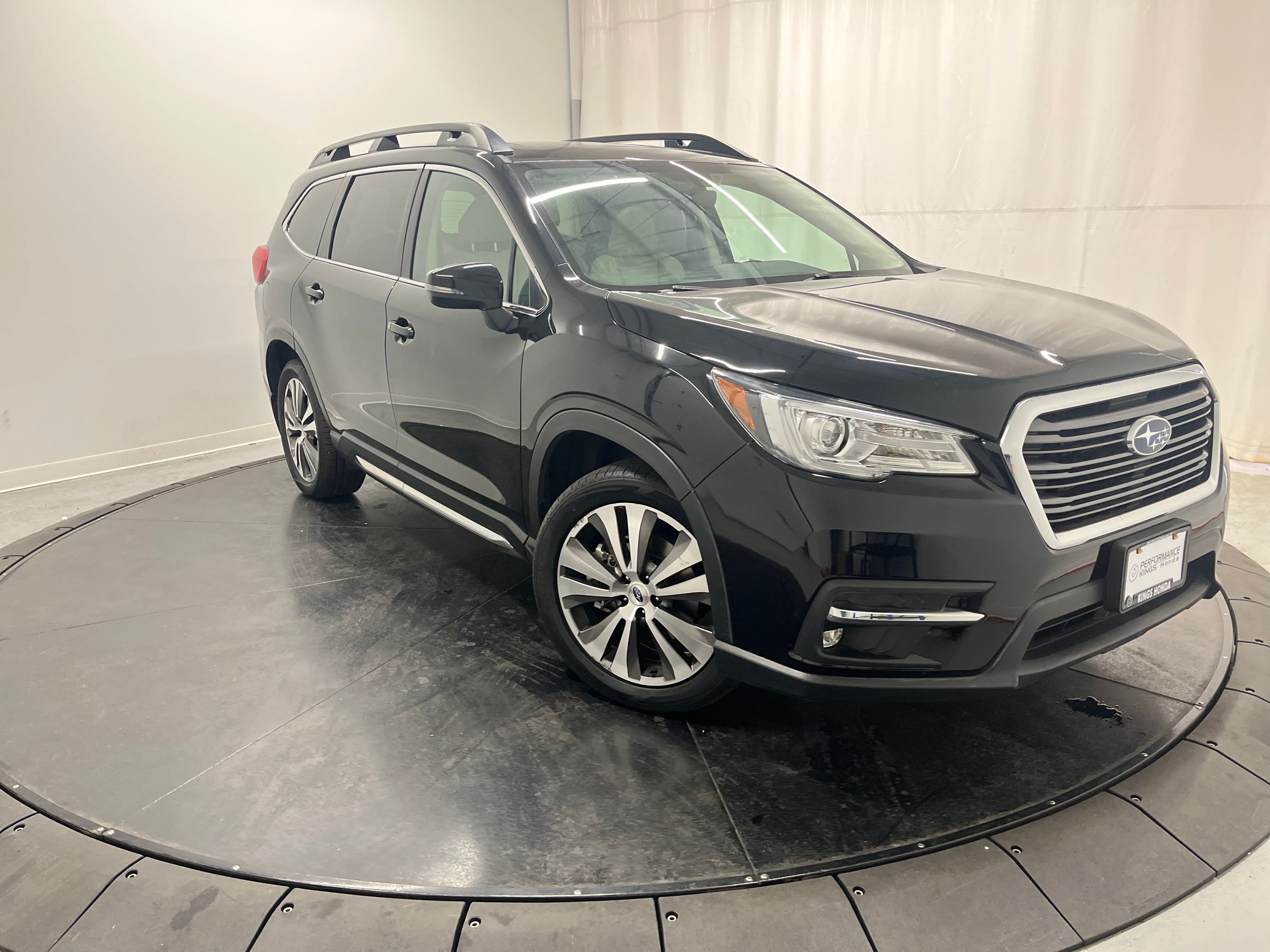 2022 Subaru Ascent Limited photo
