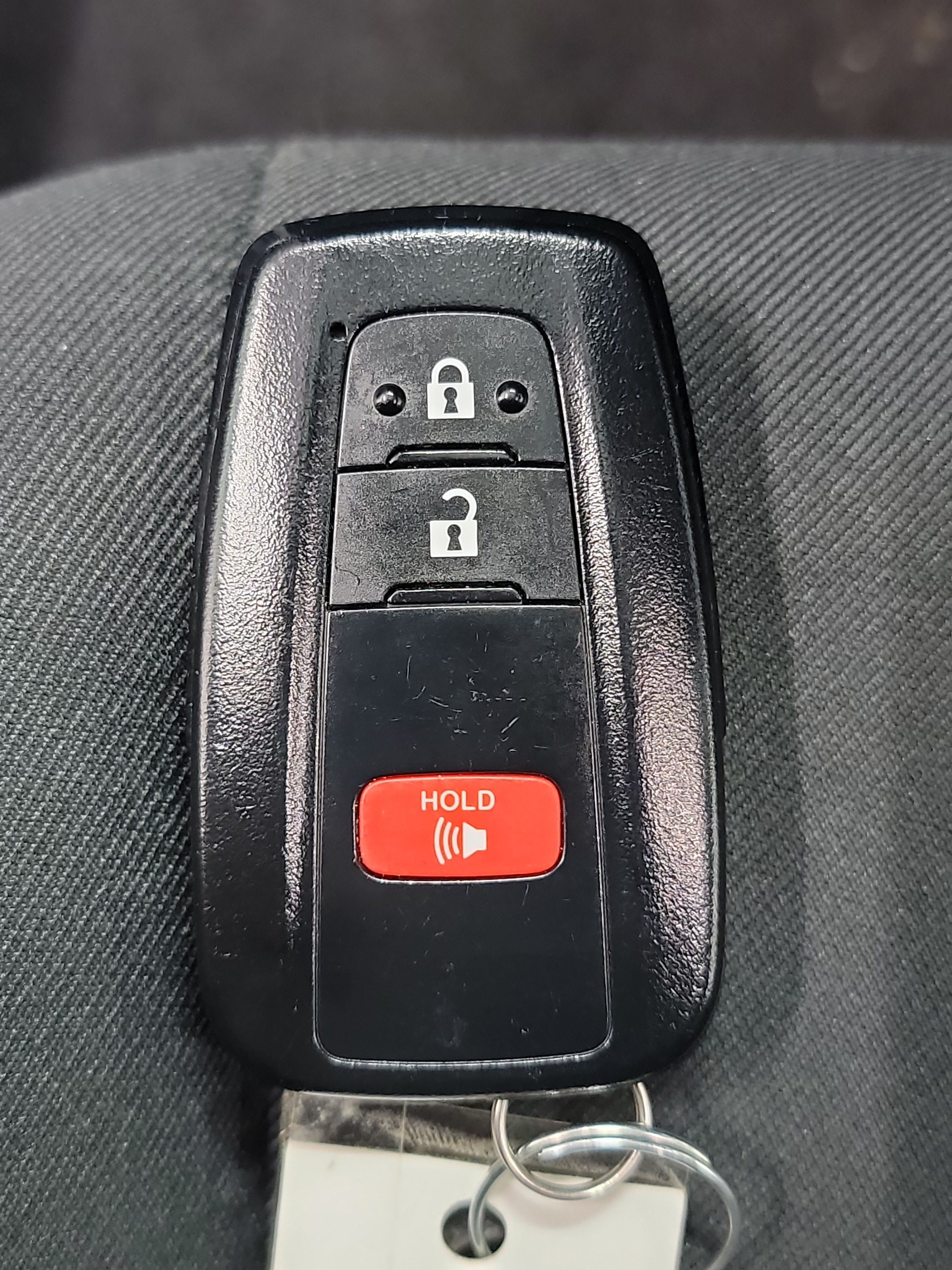 2023 Toyota RAV4 Hybrid SE photo
