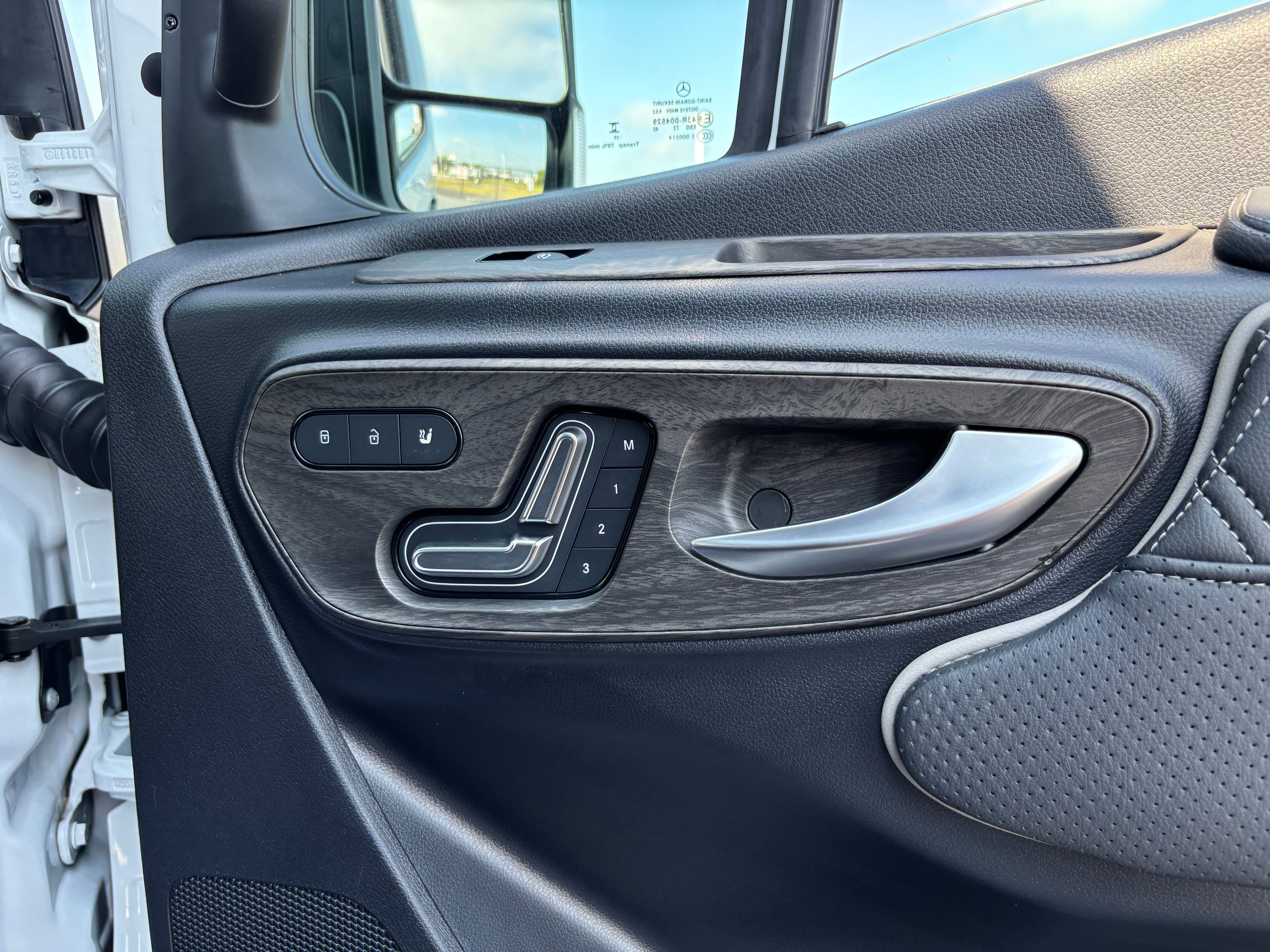 New 2027 White Mercedes-Benz Discovery Touring image 20
