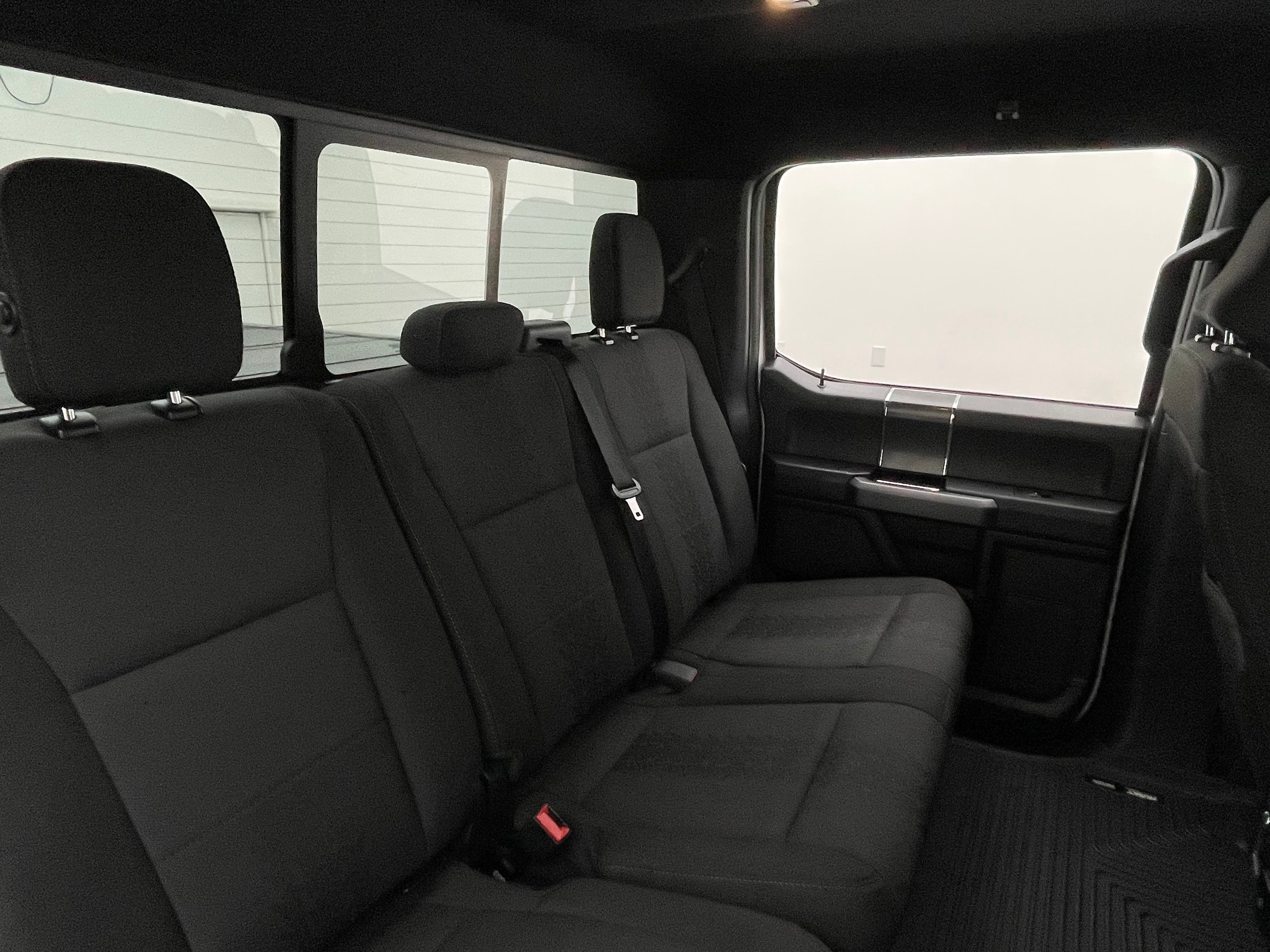 Used 2018 Oxford White Ford XLT image 31