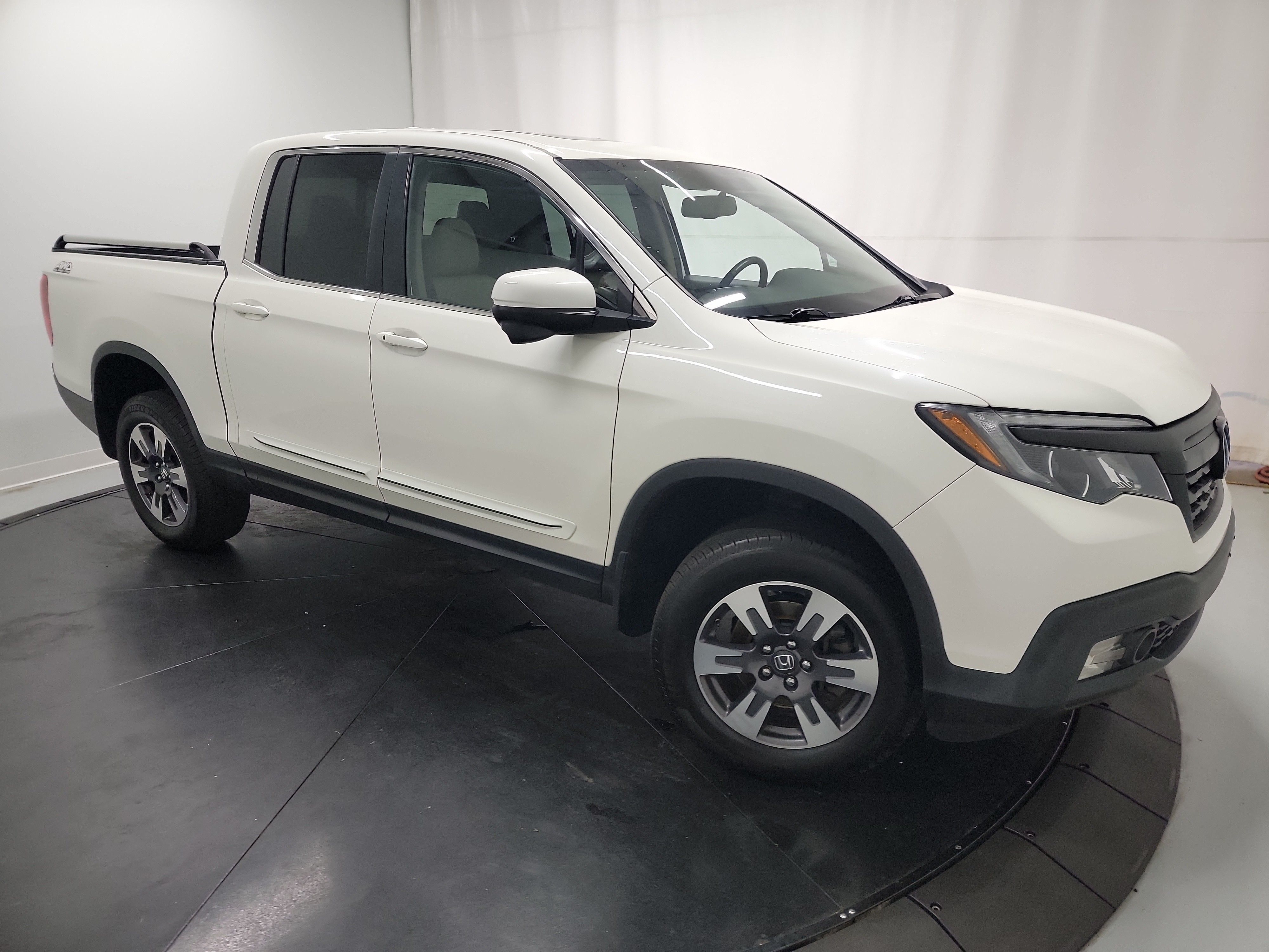 2019 Honda Ridgeline RTL-T photo