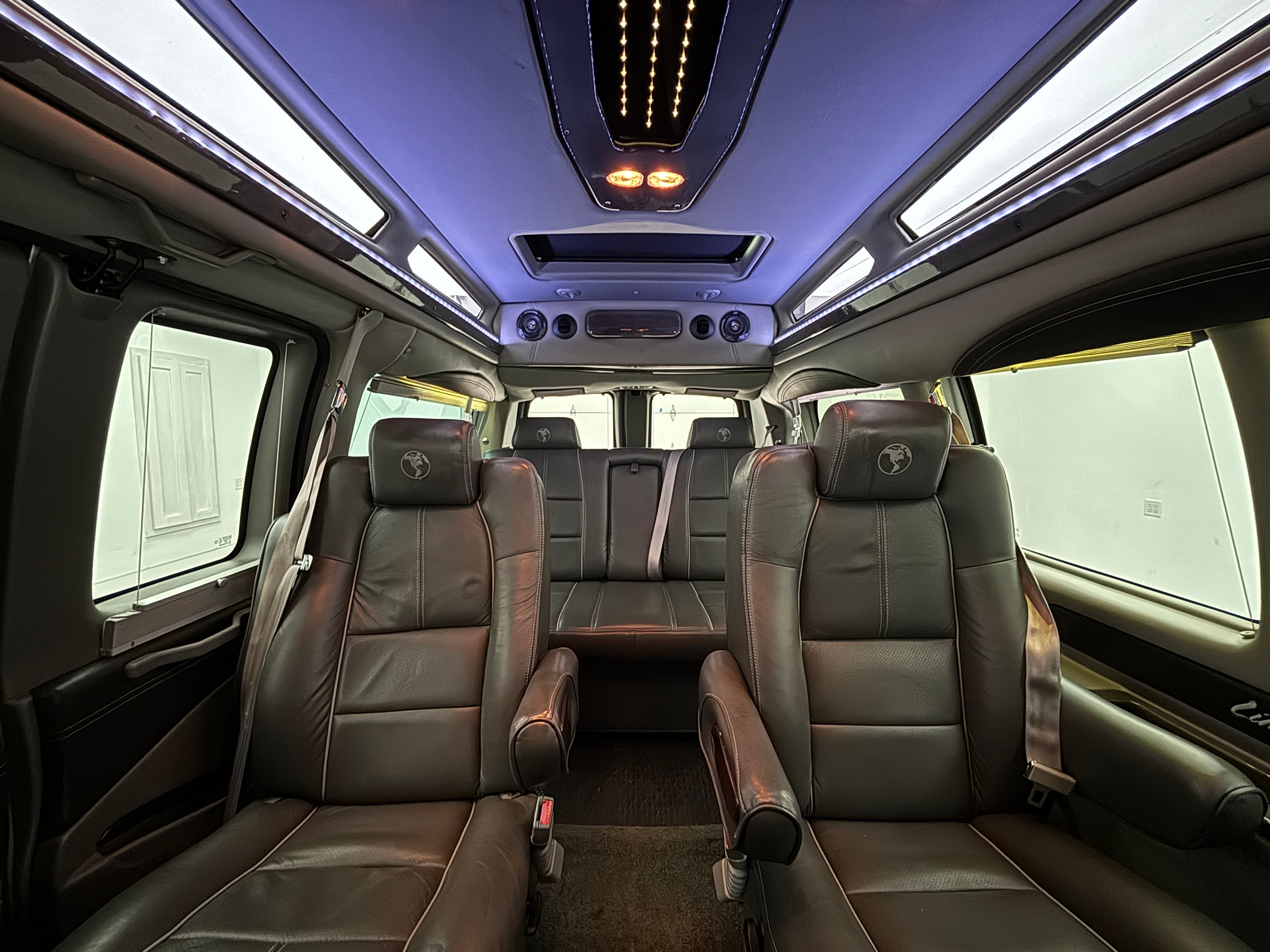 Used 2017 Silver Ice Metallic Chevrolet Explorer Limited SE image 2