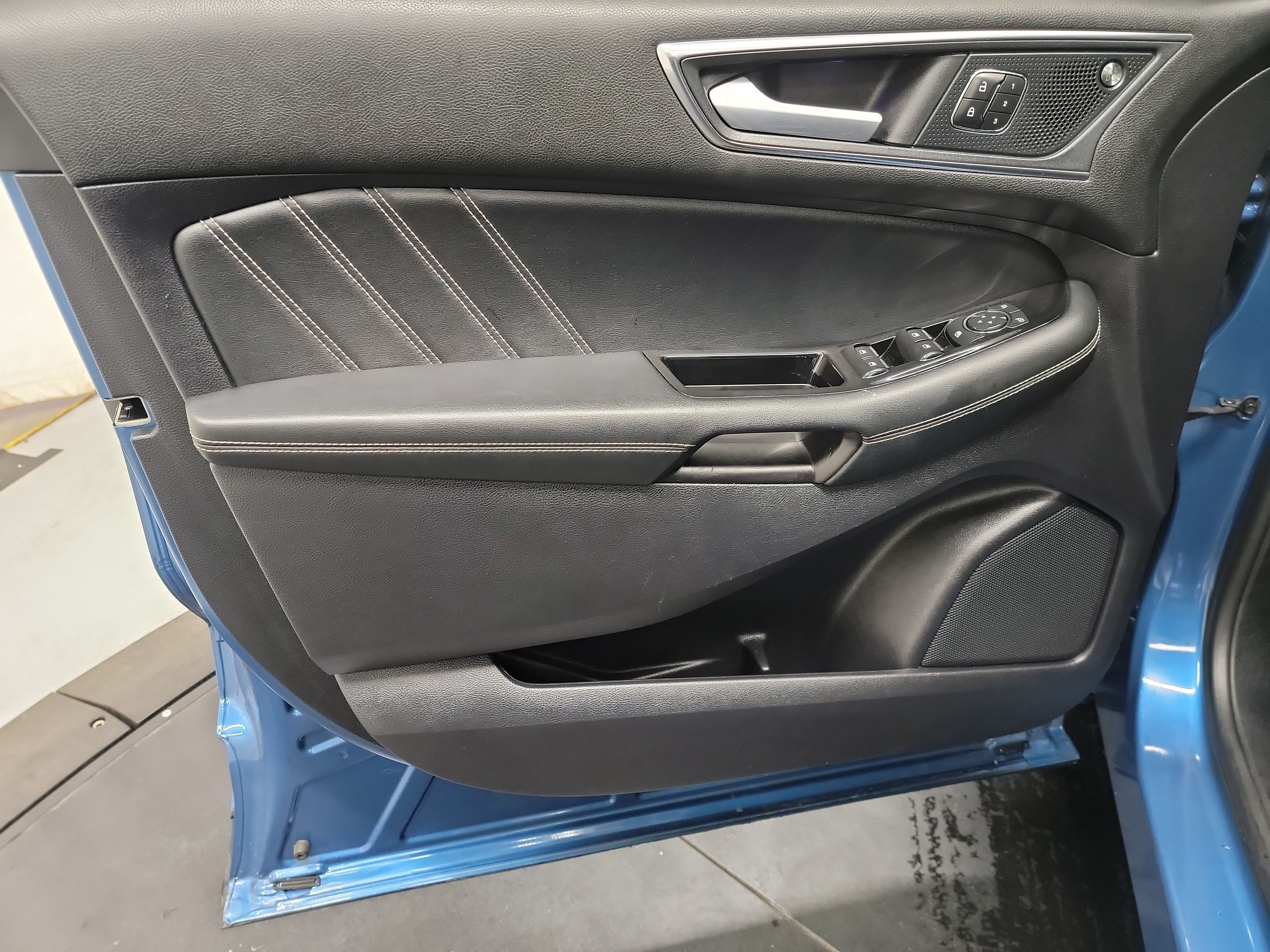 2019 Ford Edge ST photo