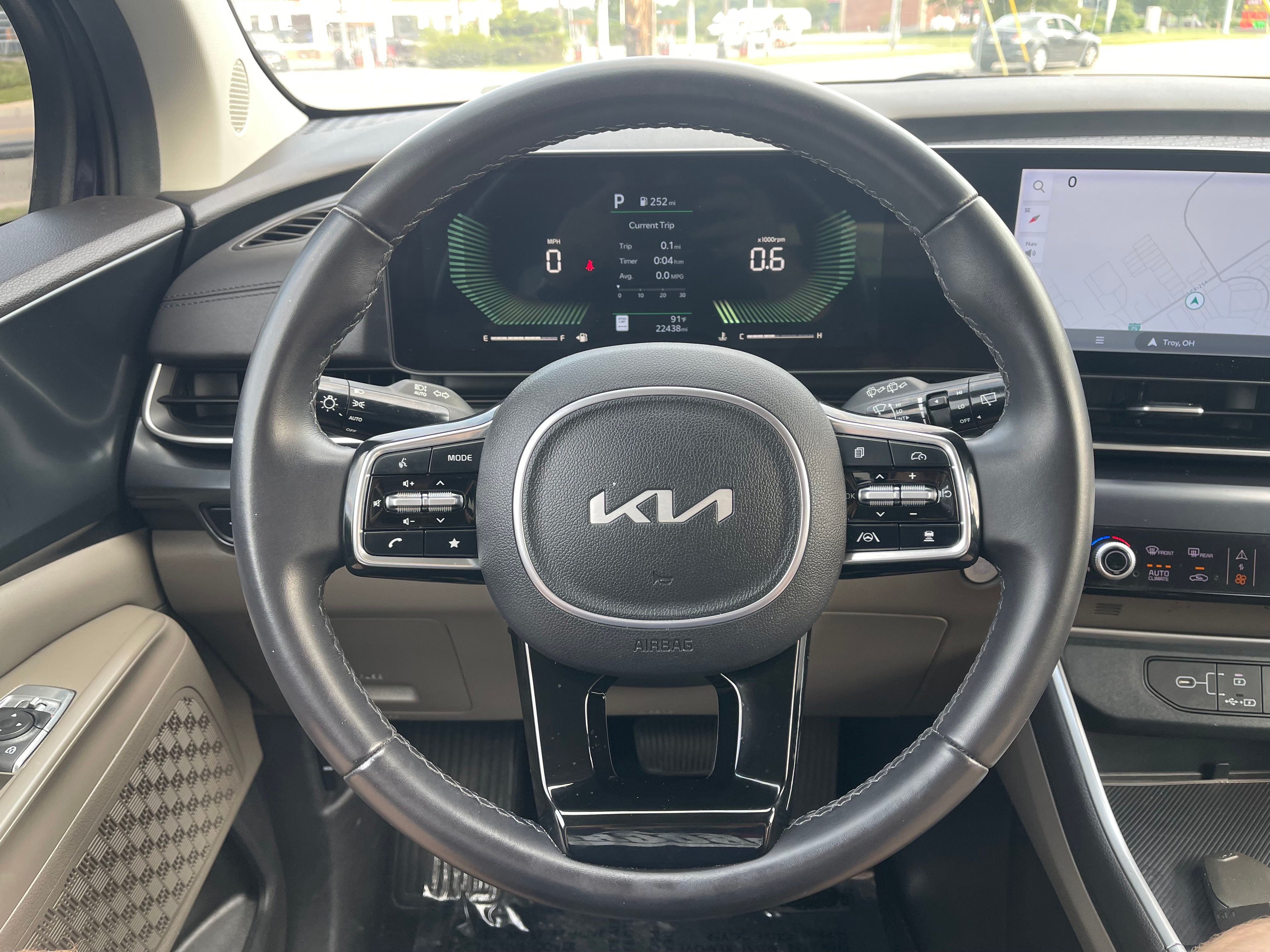 Used 2025 Deep Chroma Blue Kia LXS image 10