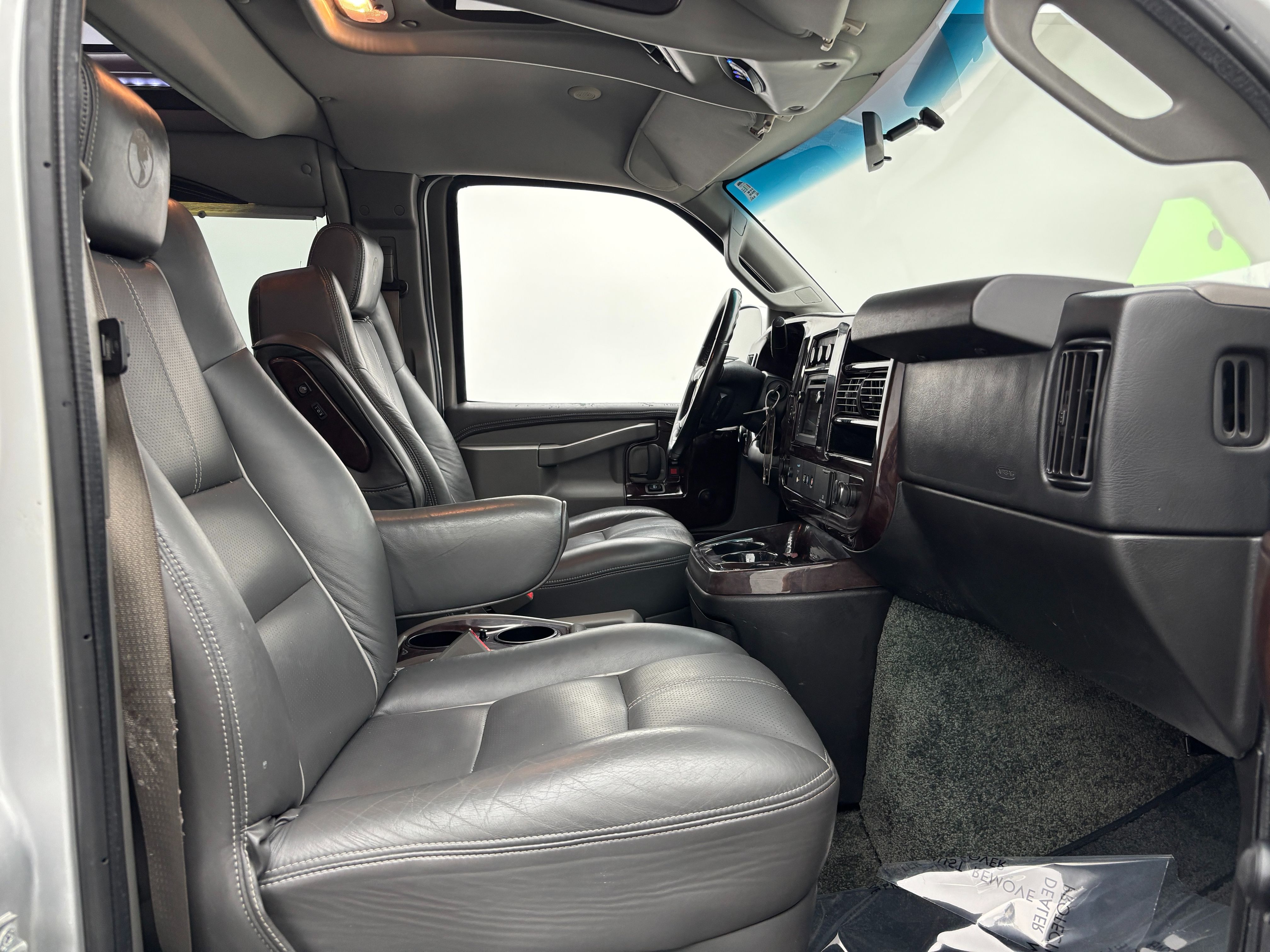 Used 2017 Silver Ice Metallic Chevrolet Explorer Limited SE image 24