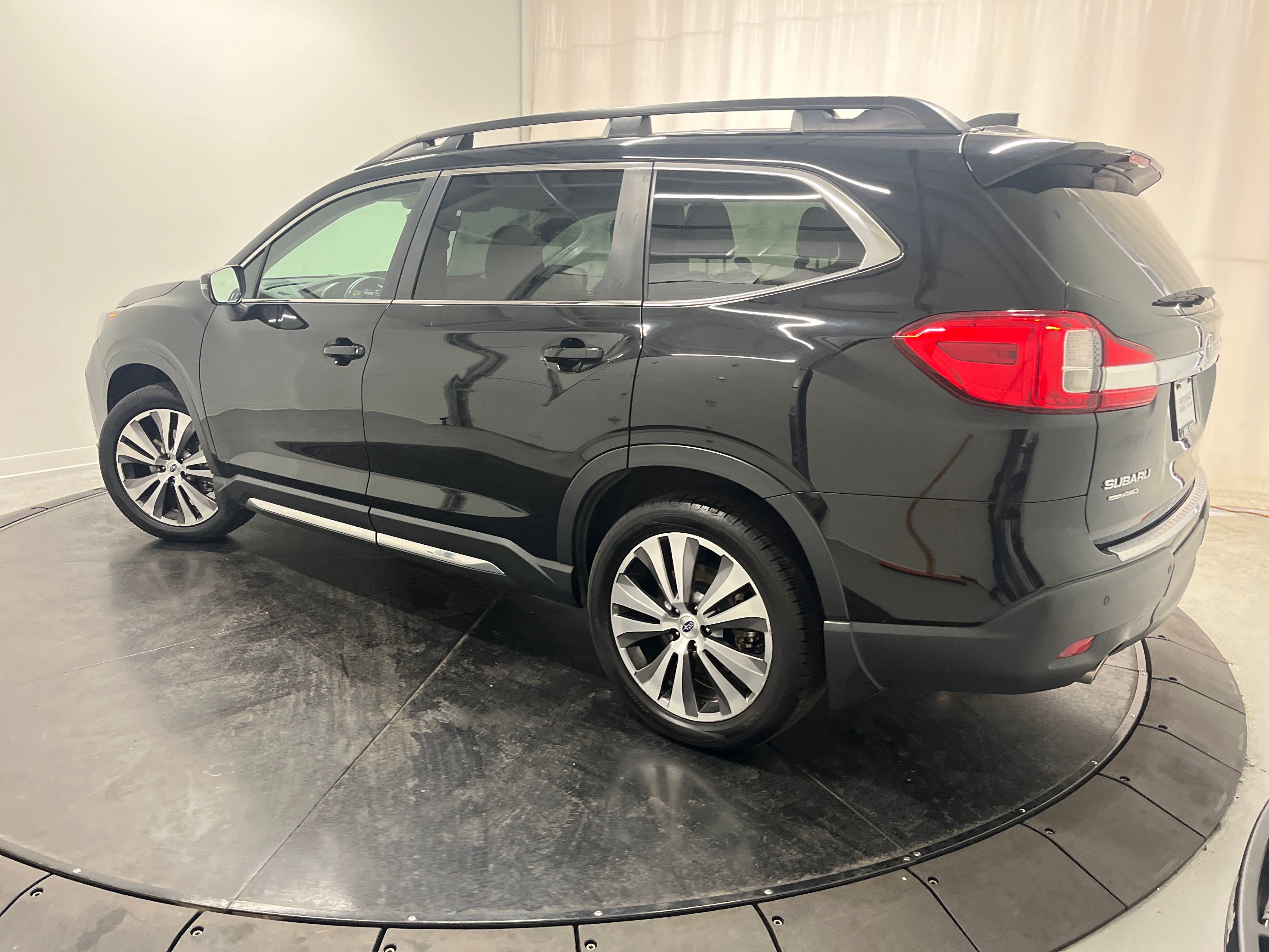 2022 Subaru Ascent Limited photo