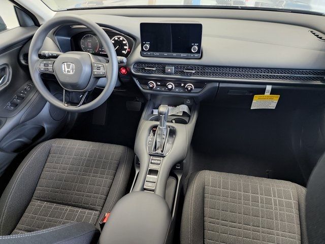 2025 Honda HR-V LX photo