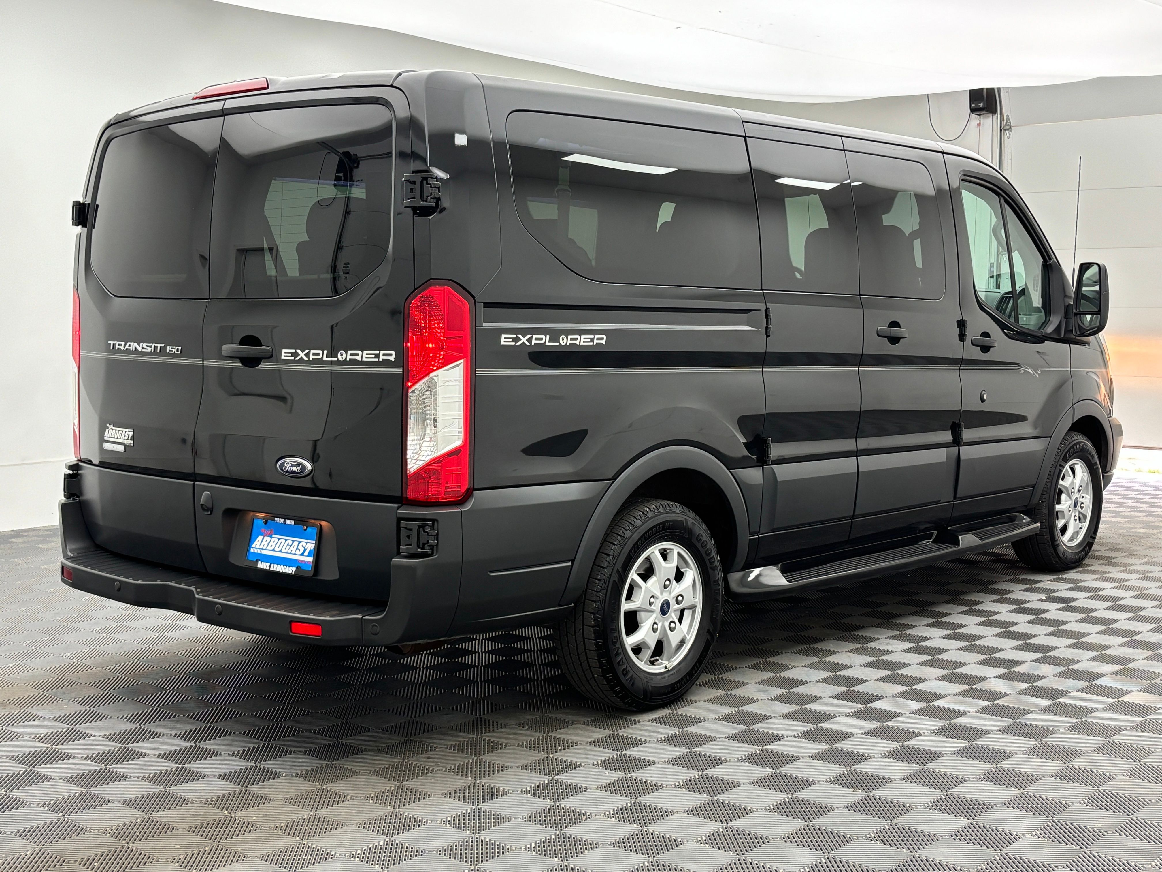 Used 2015 Tuxedo Black Metallic Ford Explorer Limited SE image 7