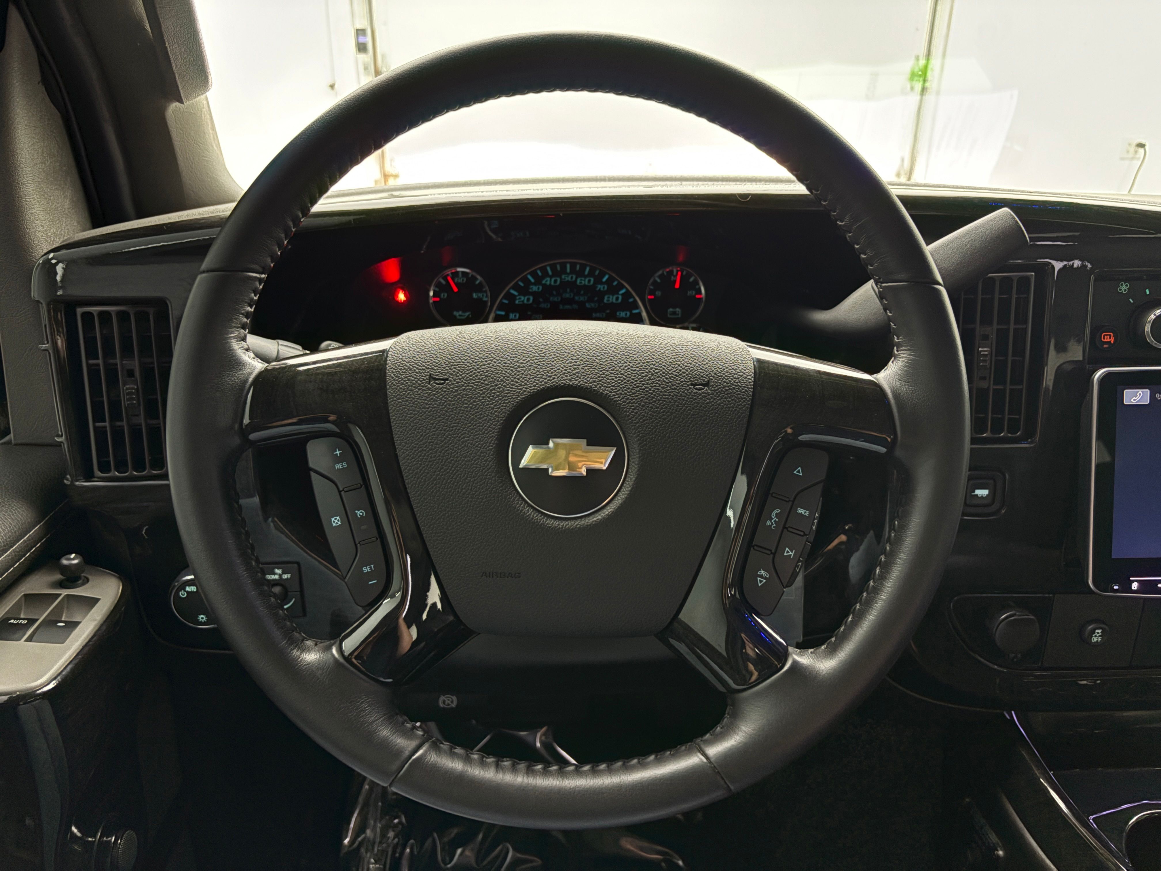 Used 2023 Silver Chevrolet Explorer Limited SE image 26