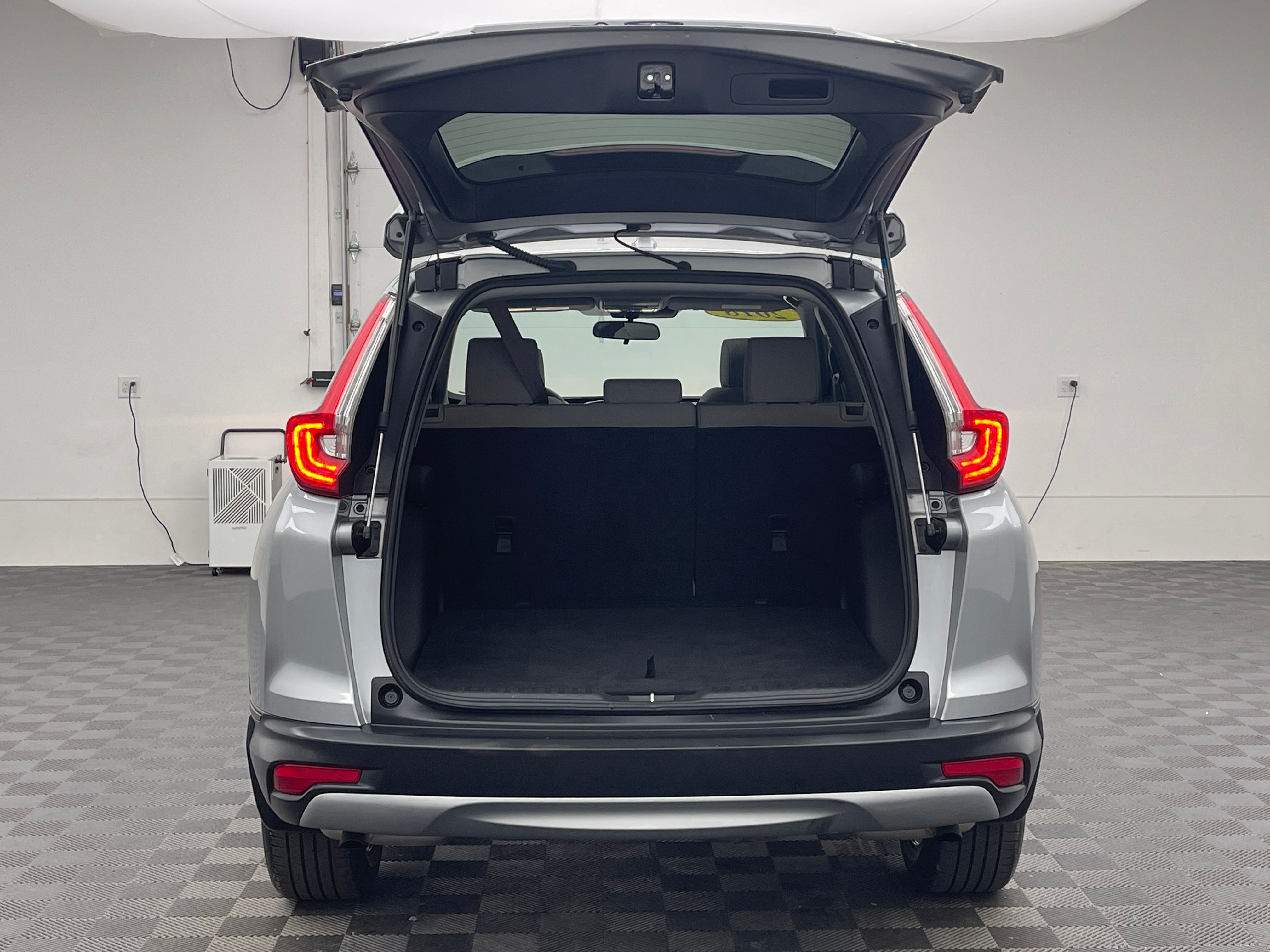 Used 2018 Silver Honda EX image 10