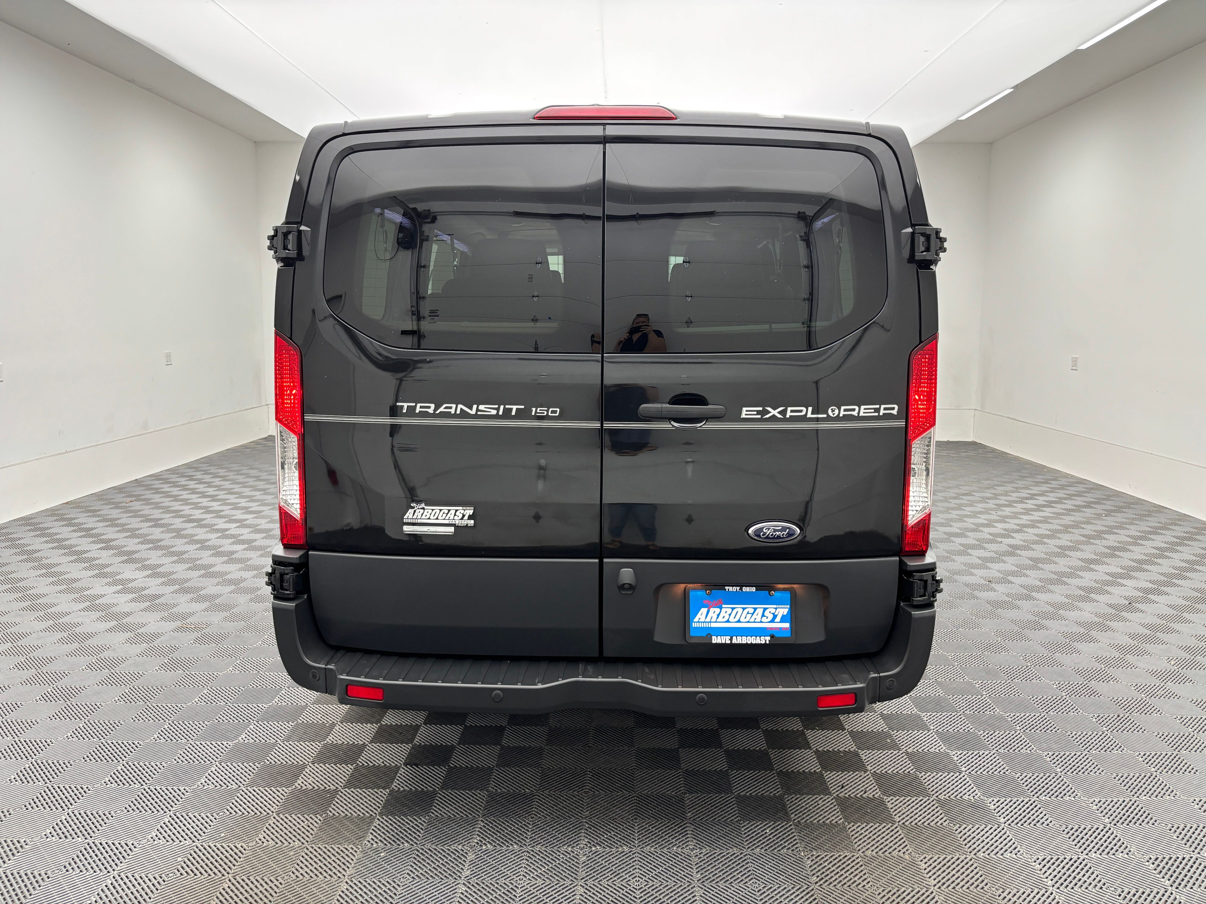 Used 2015 Tuxedo Black Metallic Ford Explorer Limited SE image 8