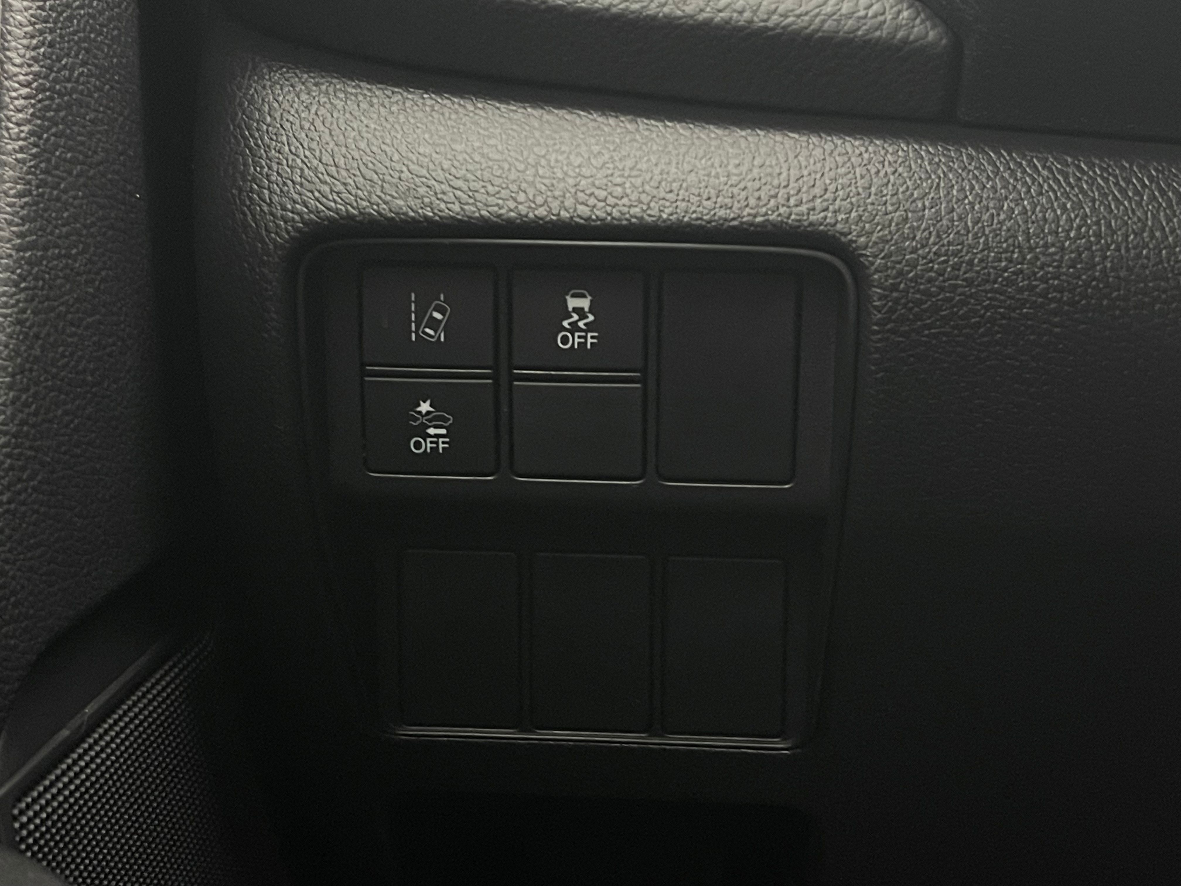 Used 2018 Silver Honda EX image 22