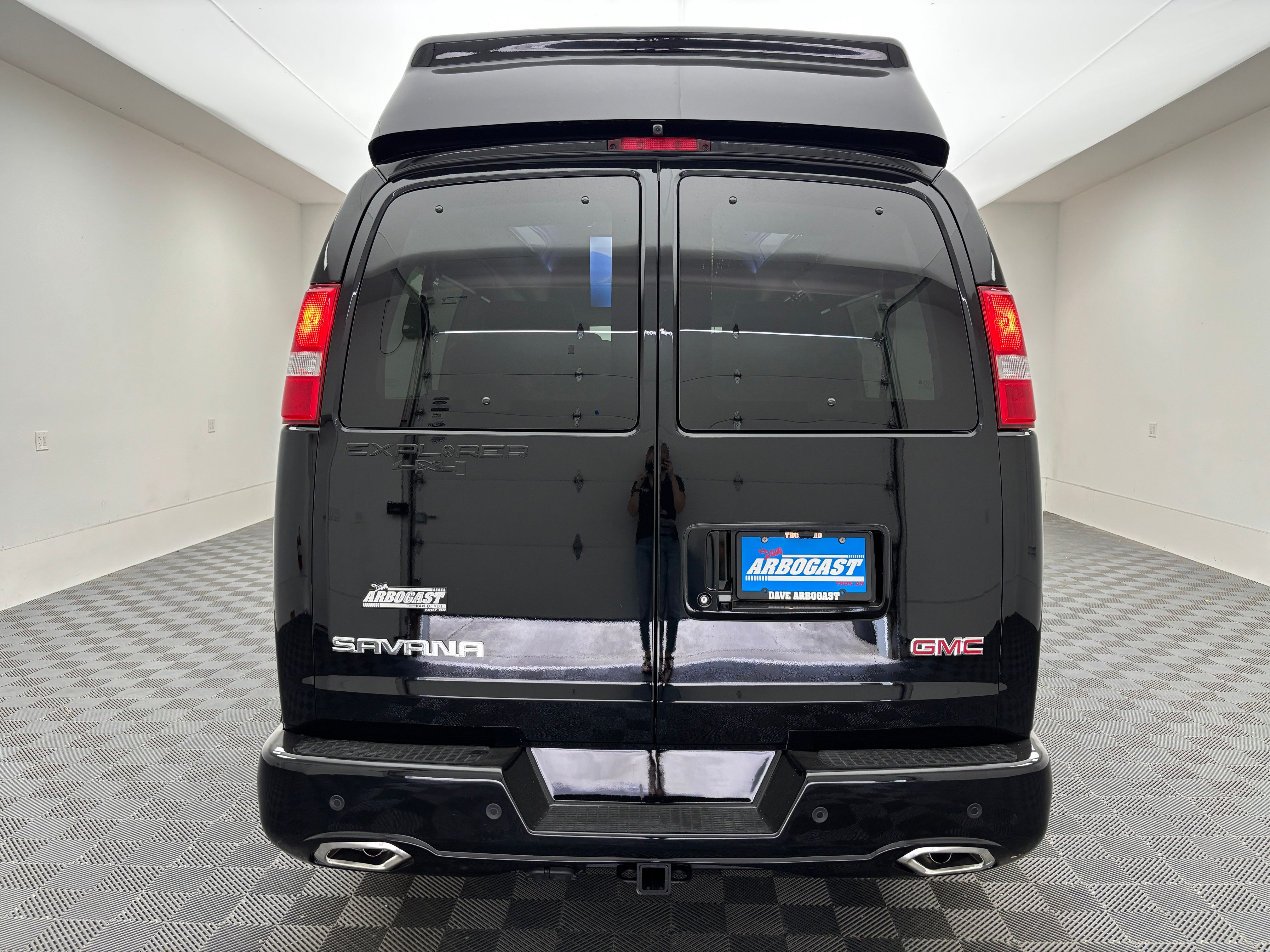 New 2026 Onyx Black GMC Explorer Limited SE image 9