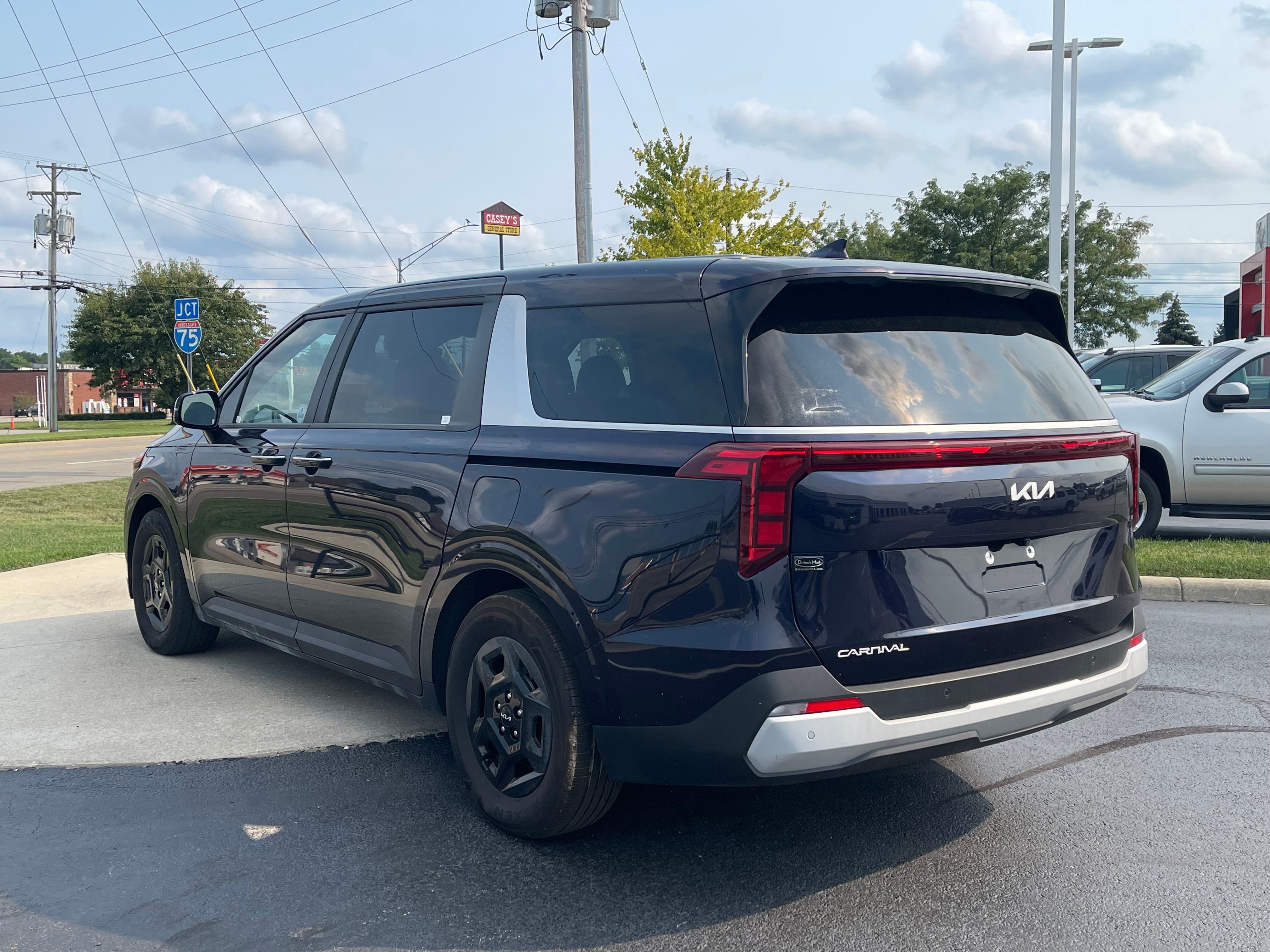 Used 2025 Deep Chroma Blue Kia LXS image 5