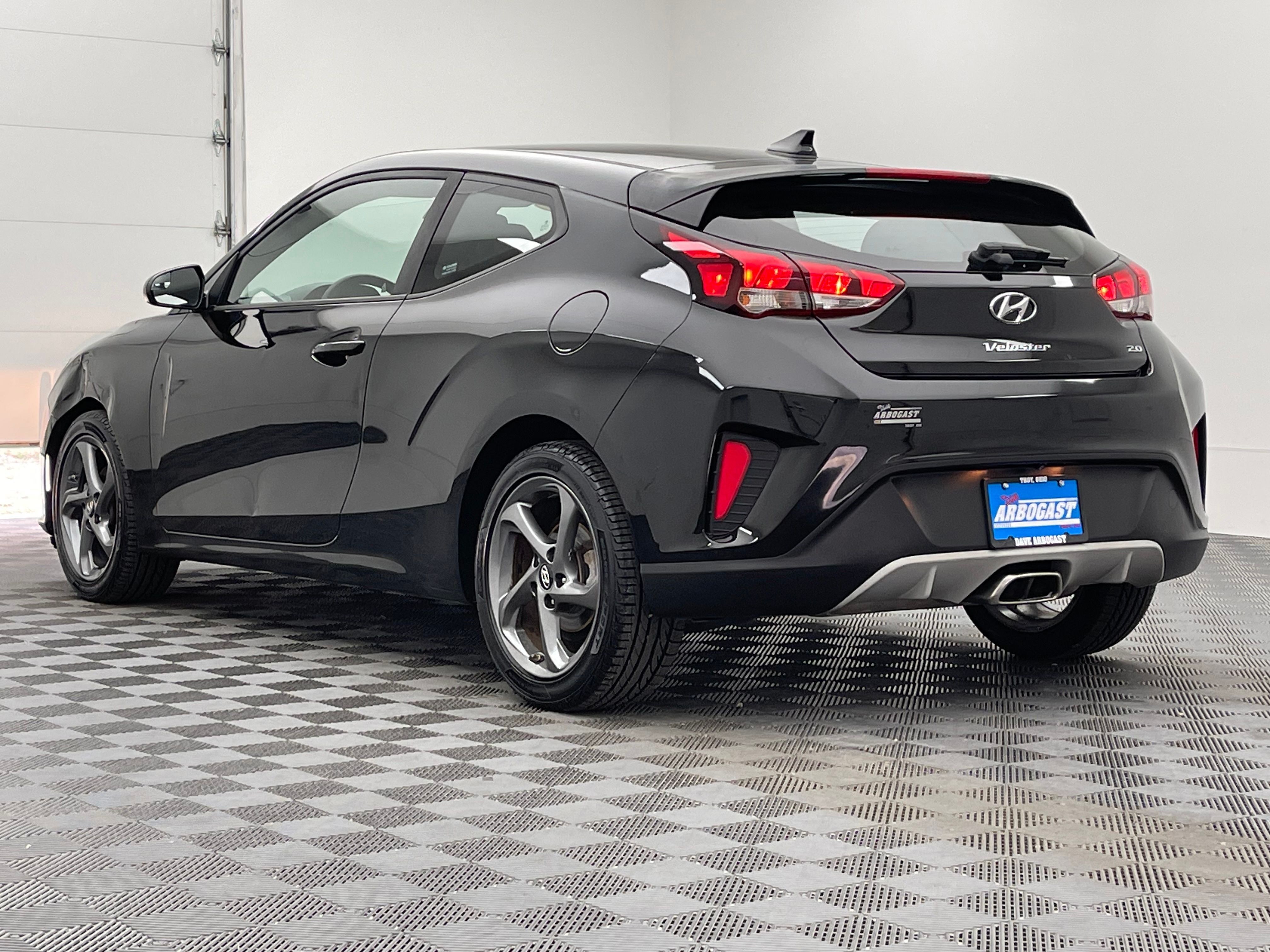 Used 2019 Ultra Black Pearl Hyundai 2.0 image 9