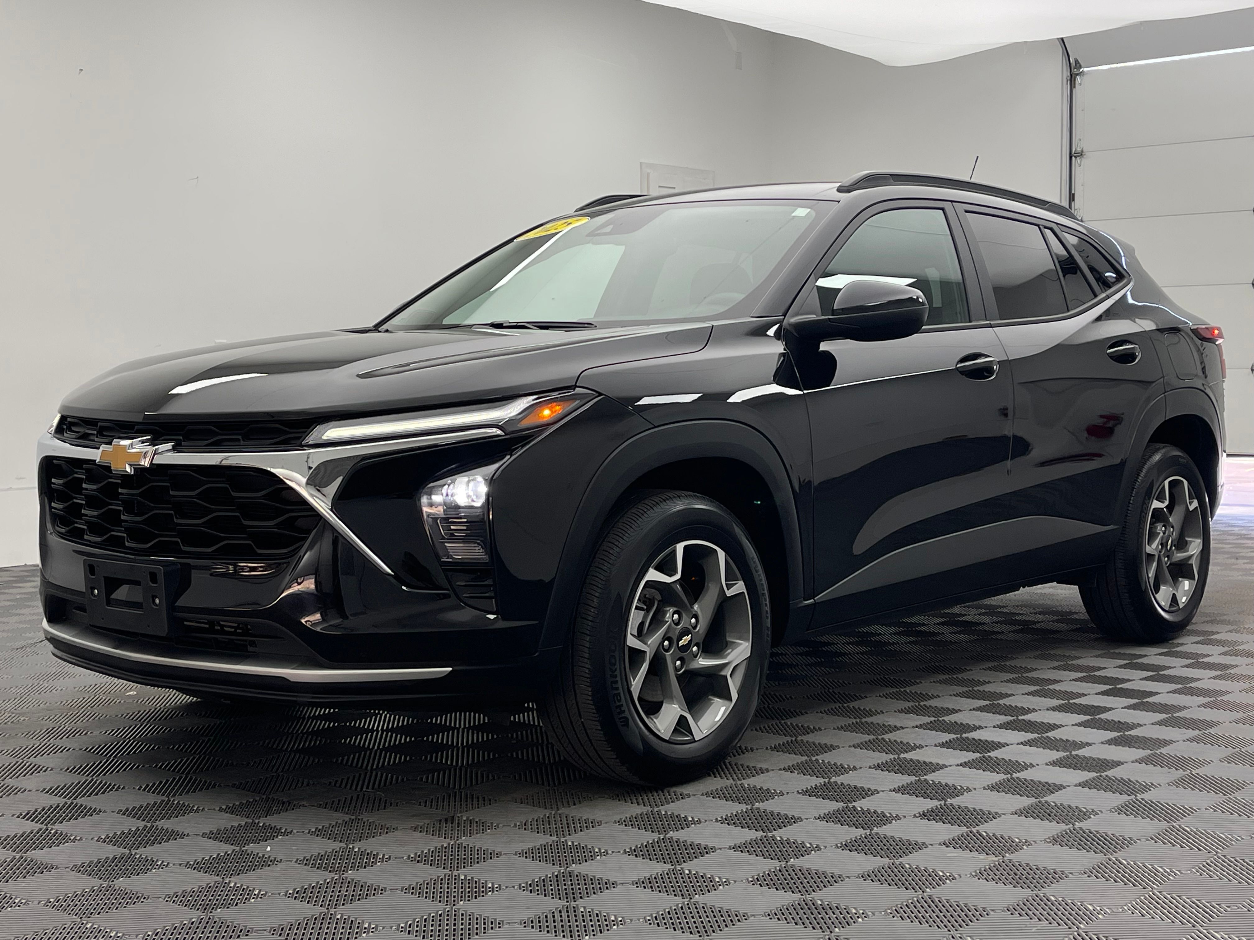 Used 2025 Mosaic Black Metallic Chevrolet LT image 2