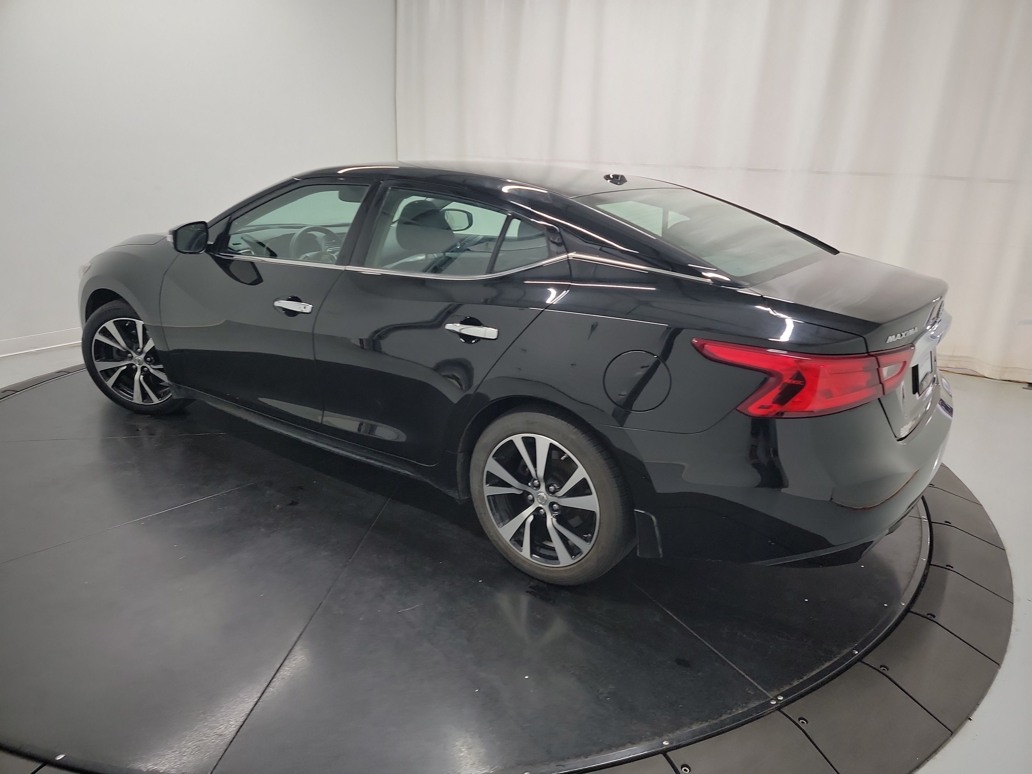 2018 Nissan Maxima 3.5 SV photo