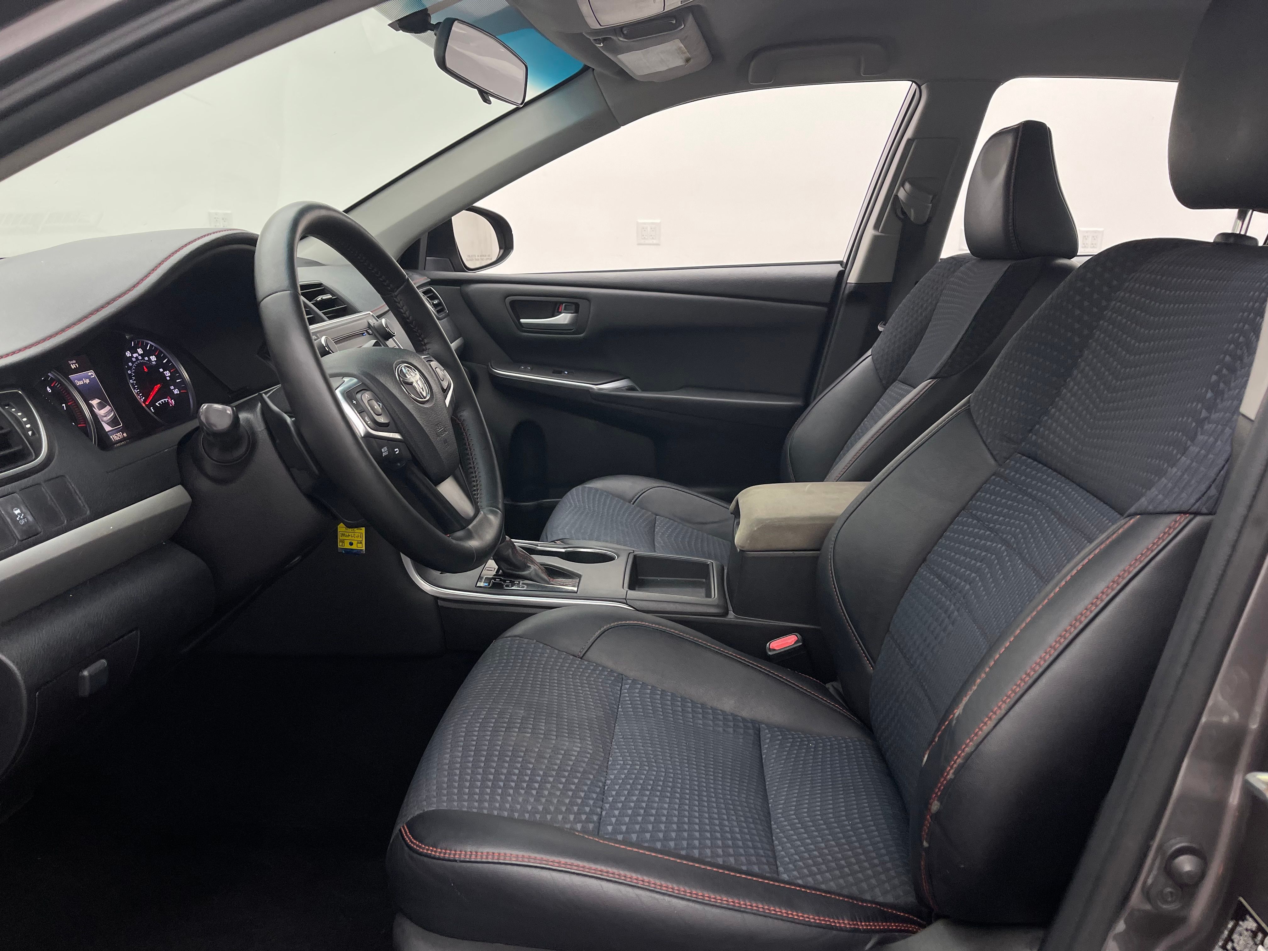 Used 2015 Predawn Gray Mica Toyota SE image 15
