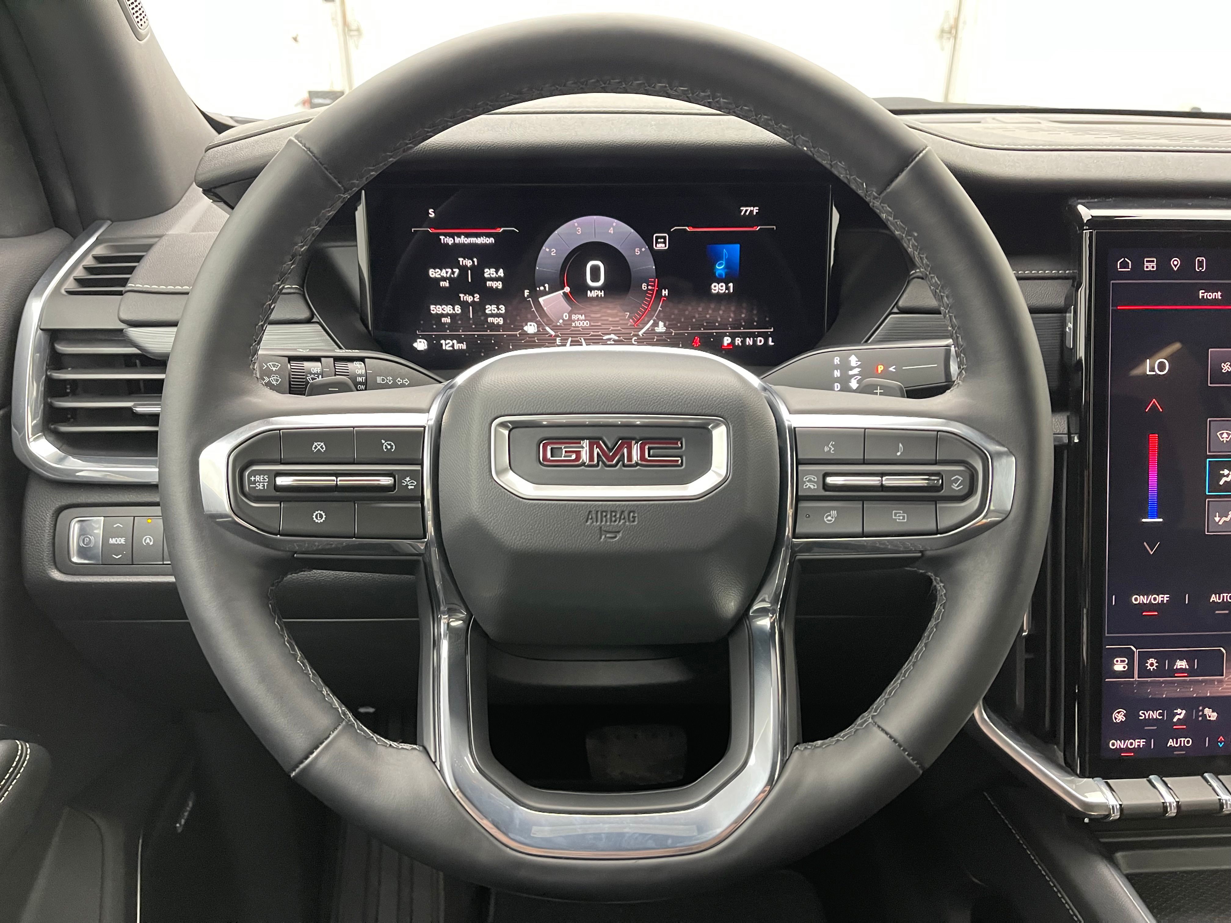 Used 2025 Summit White GMC Elevation image 19