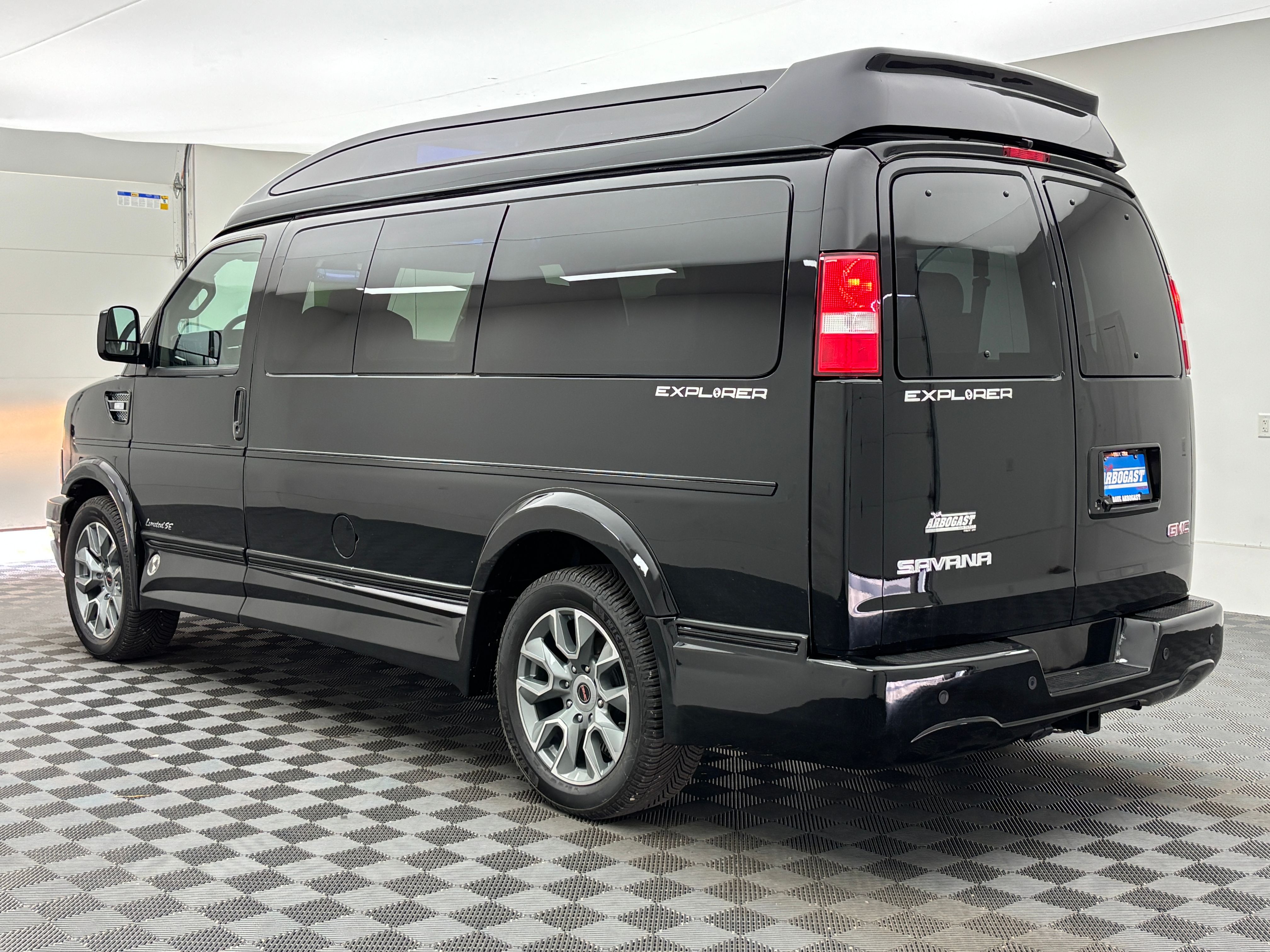 New 2026 Onyx Black GMC Explorer Limited SE image 14