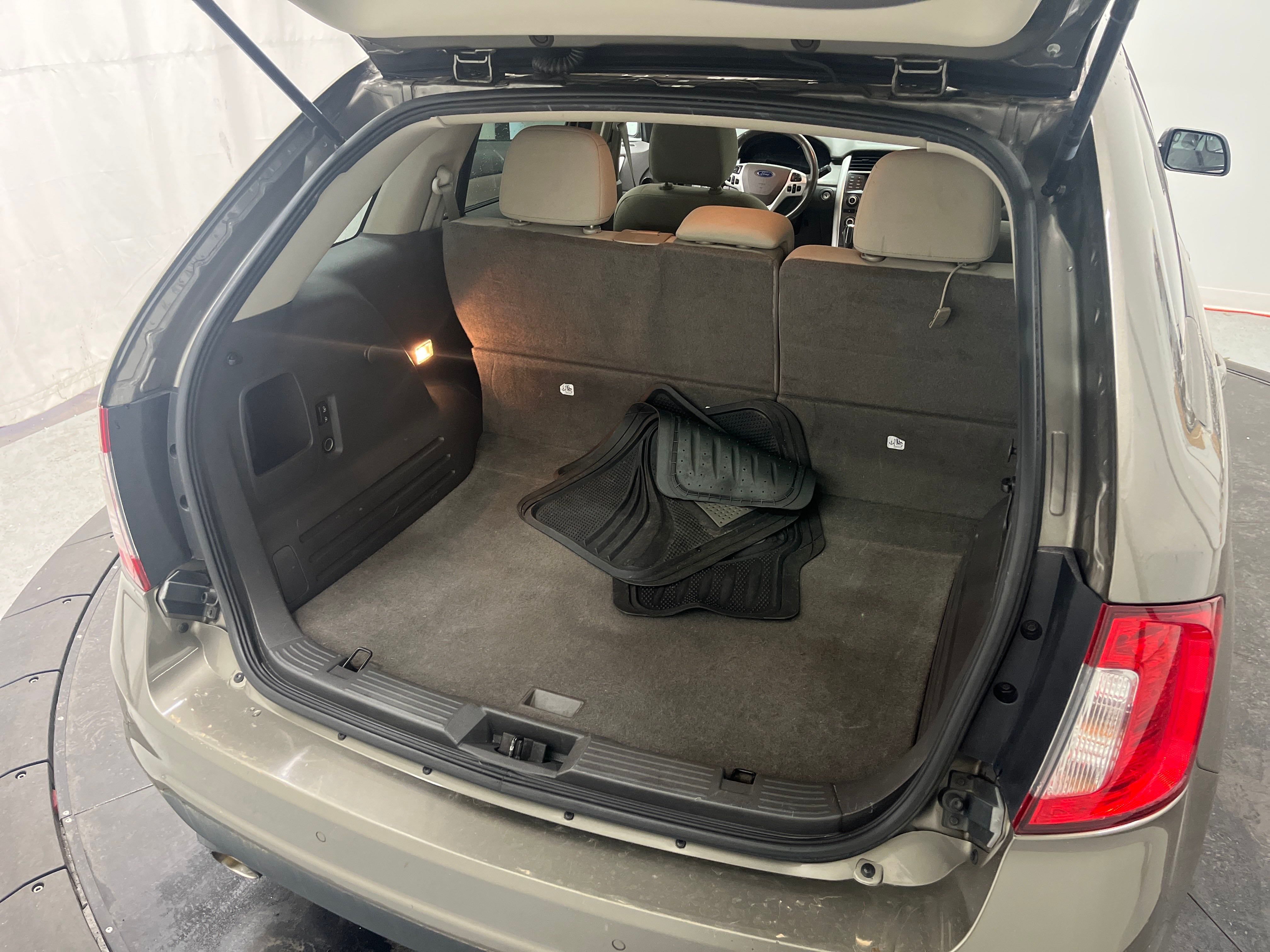 2014 Ford Edge SEL photo