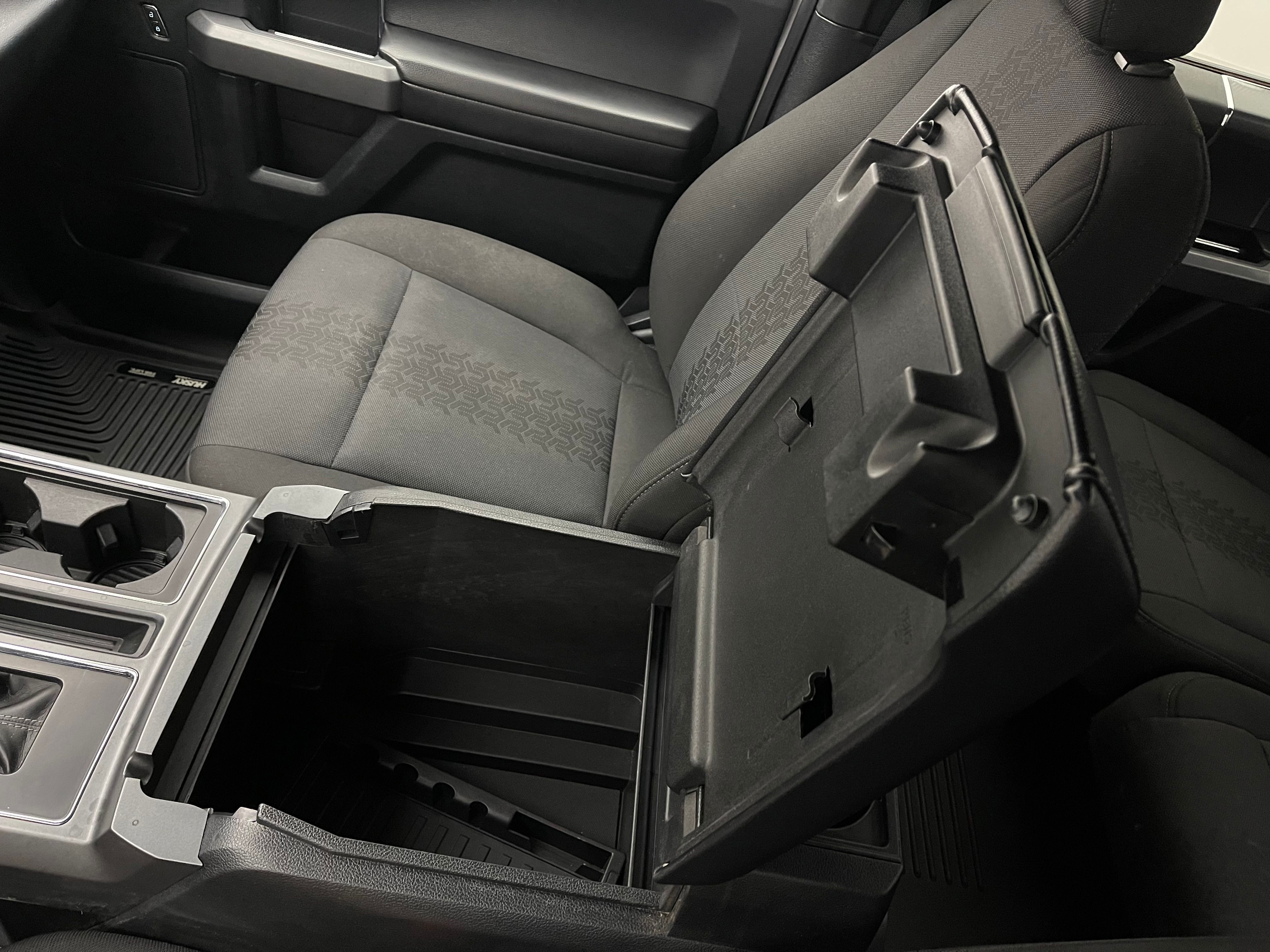 Used 2018 Oxford White Ford XLT image 25